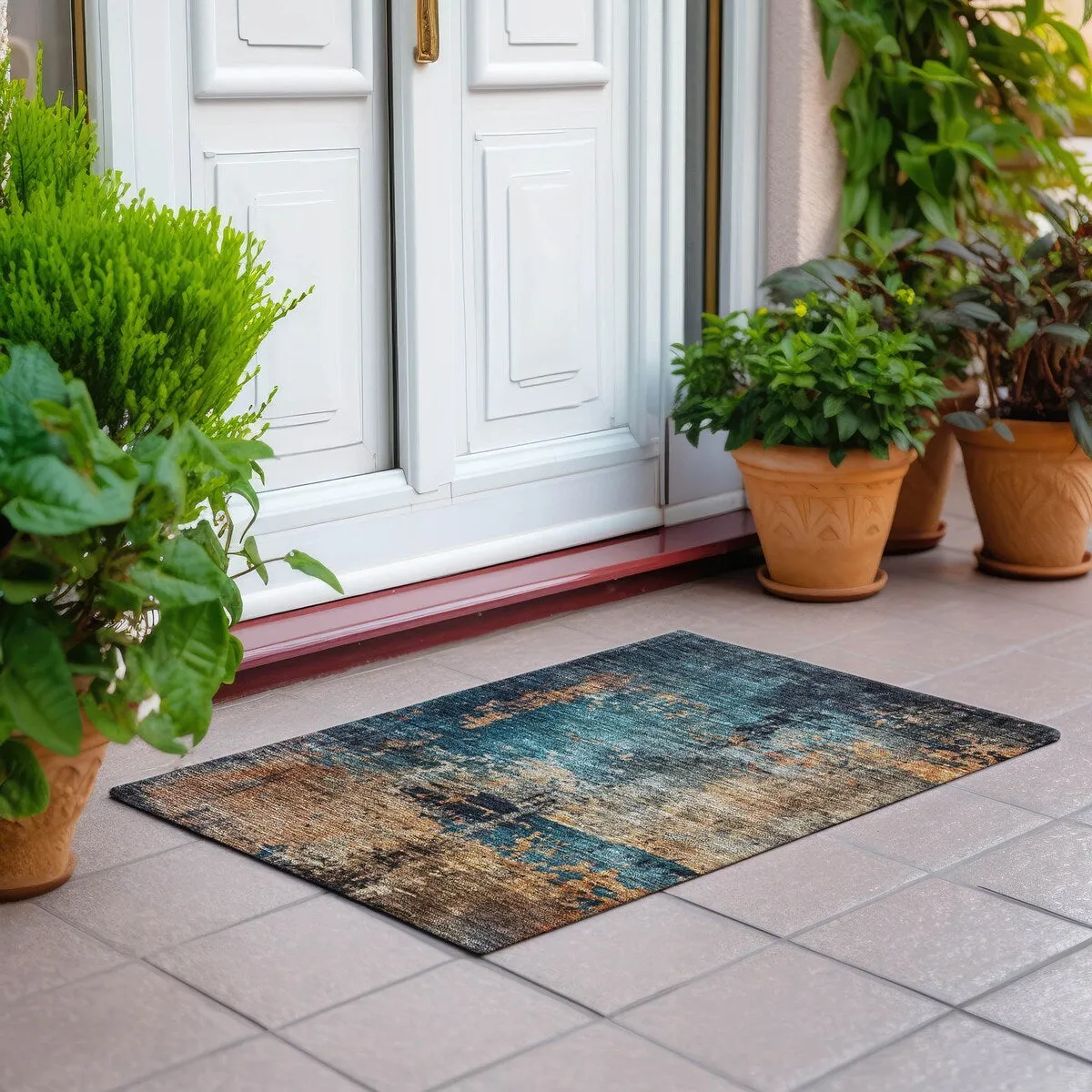 Machine Washable Indoor/ Outdoor Abstract Contemporary Chantille Rug