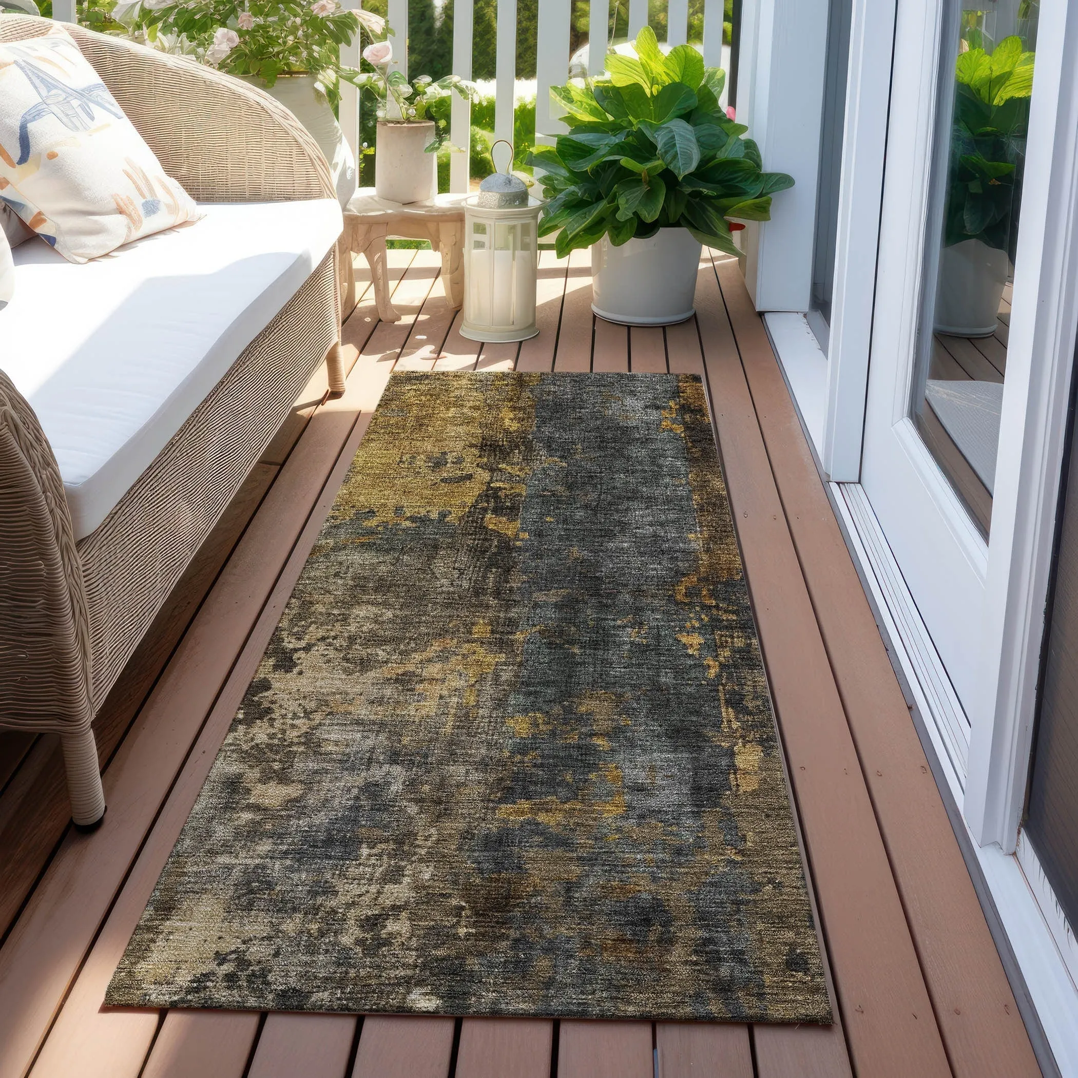 Machine Washable Indoor/ Outdoor Abstract Contemporary Chantille Rug