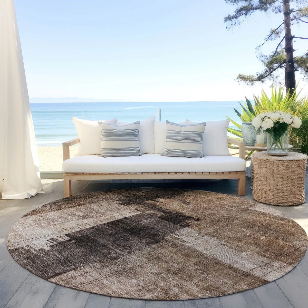 Machine Washable Indoor/ Outdoor Abstract Contemporary Chantille Rug