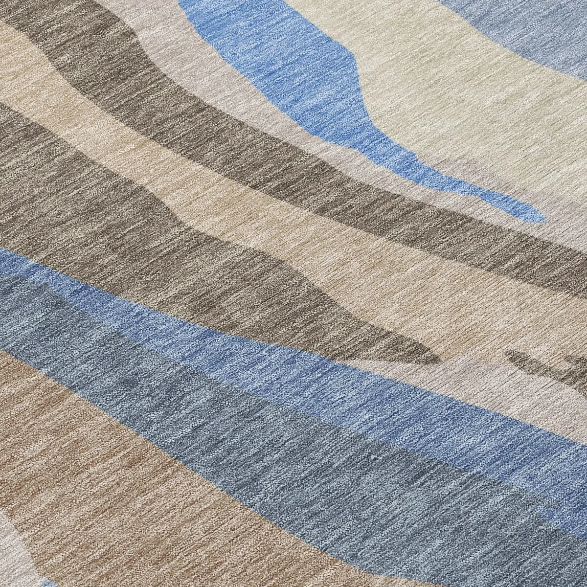 Machine Washable Indoor/ Outdoor Abstract Contemporary Chantille Rug