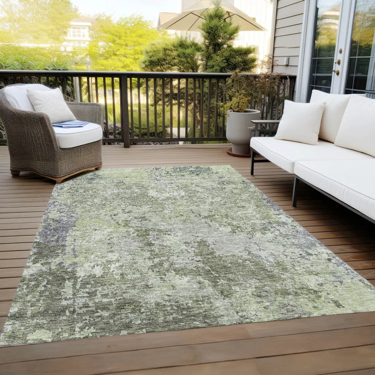 Machine Washable Indoor/ Outdoor Abstract Contemporary Chantille Rug