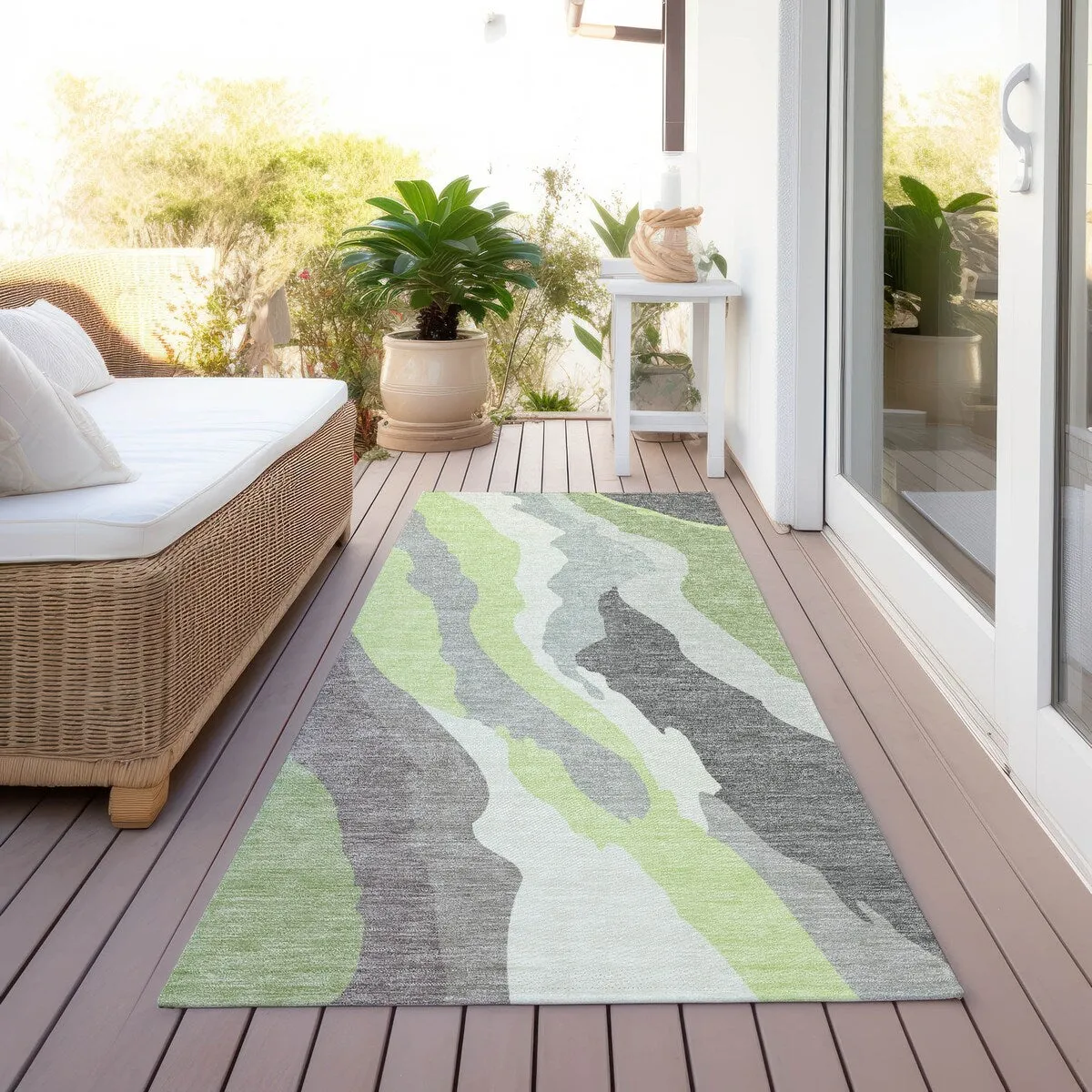 Machine Washable Indoor/ Outdoor Abstract Contemporary Chantille Rug
