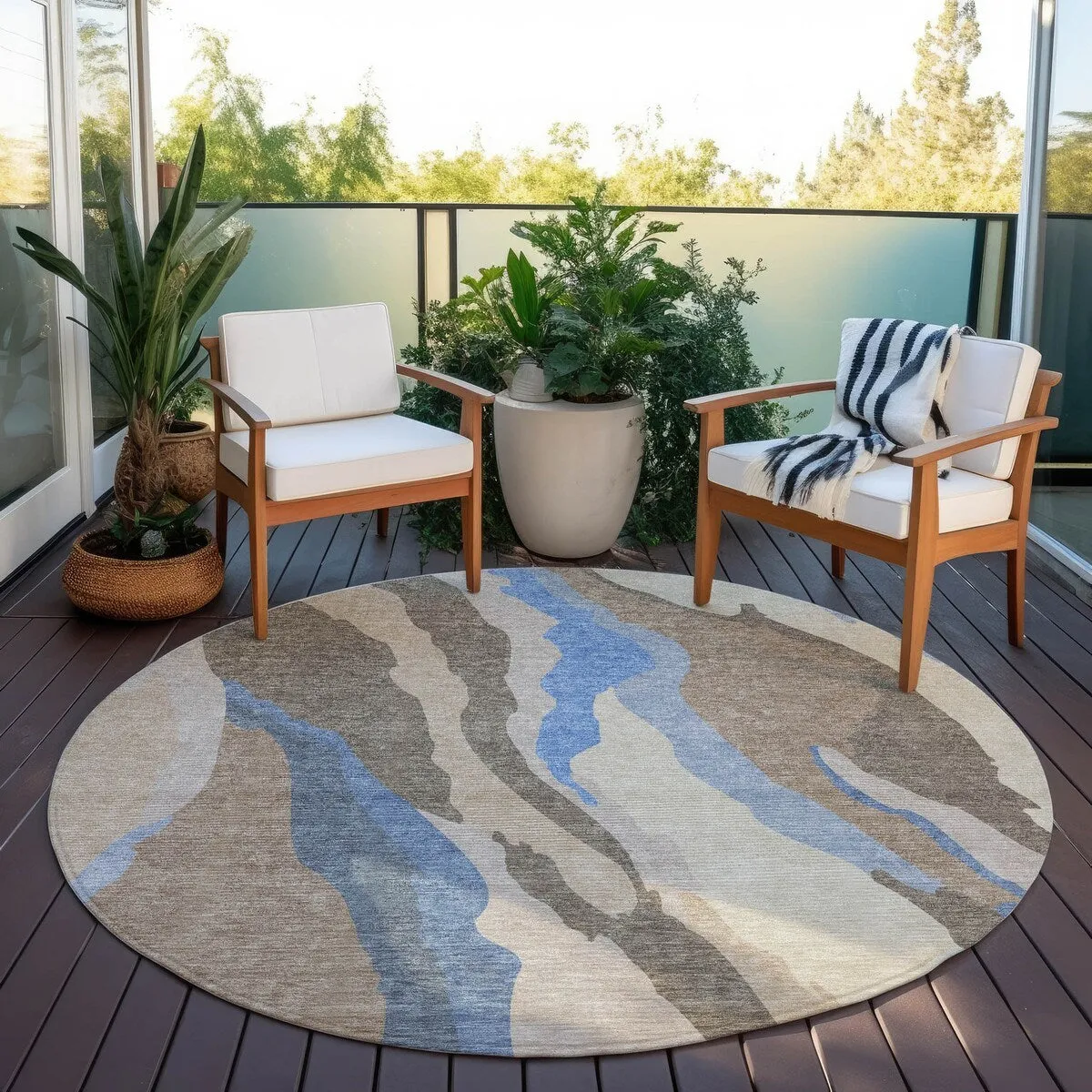 Machine Washable Indoor/ Outdoor Abstract Contemporary Chantille Rug