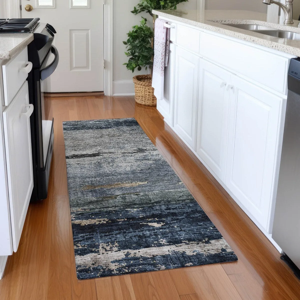 Machine Washable Indoor/ Outdoor Abstract Contemporary Chantille Rug