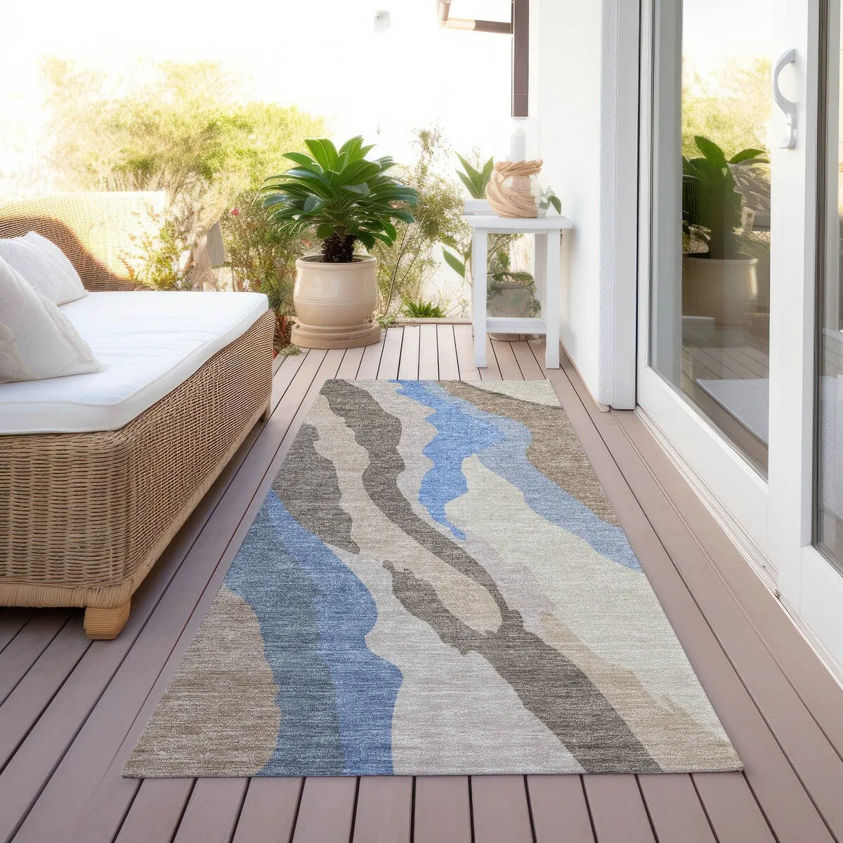 Machine Washable Indoor/ Outdoor Abstract Contemporary Chantille Rug
