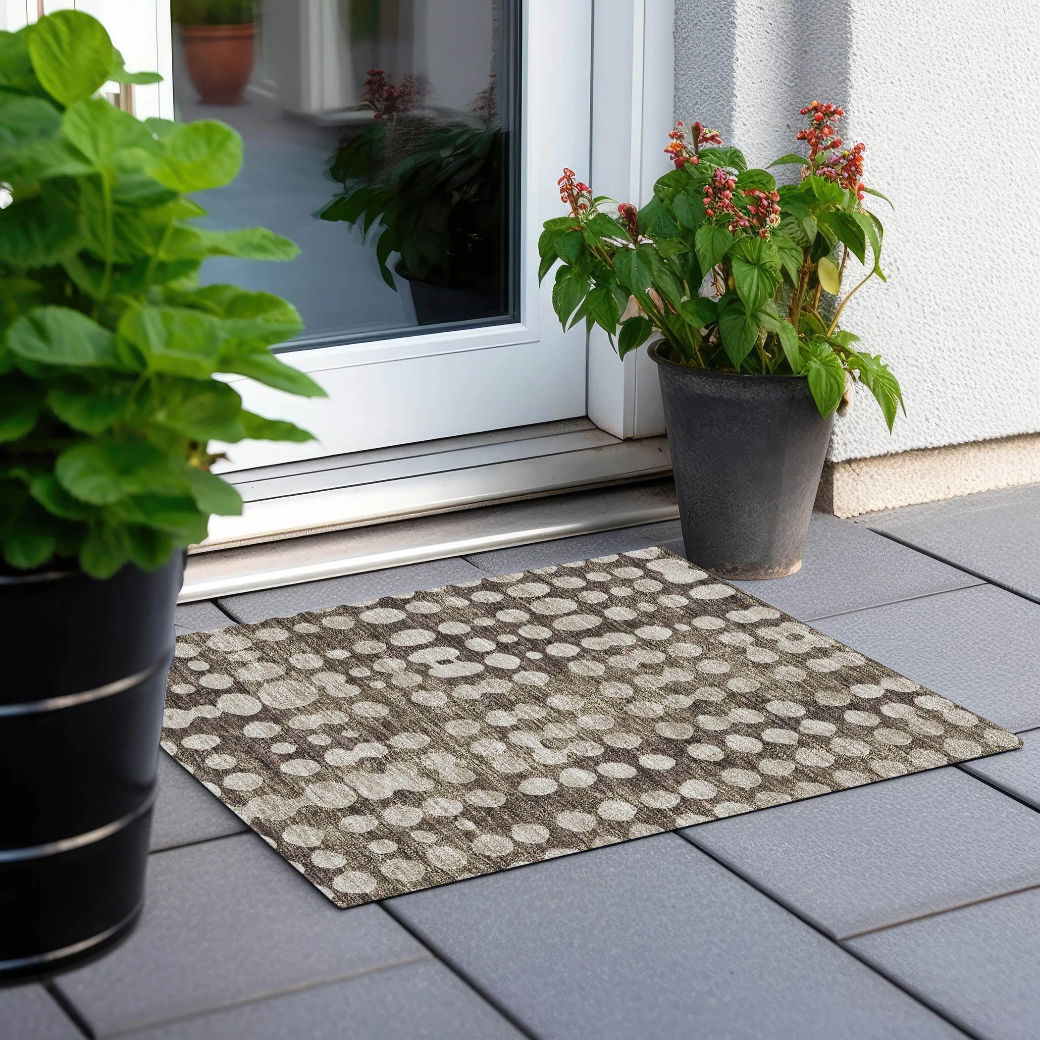 Machine Washable Indoor/ Outdoor Chantille Abstract Dots Rug