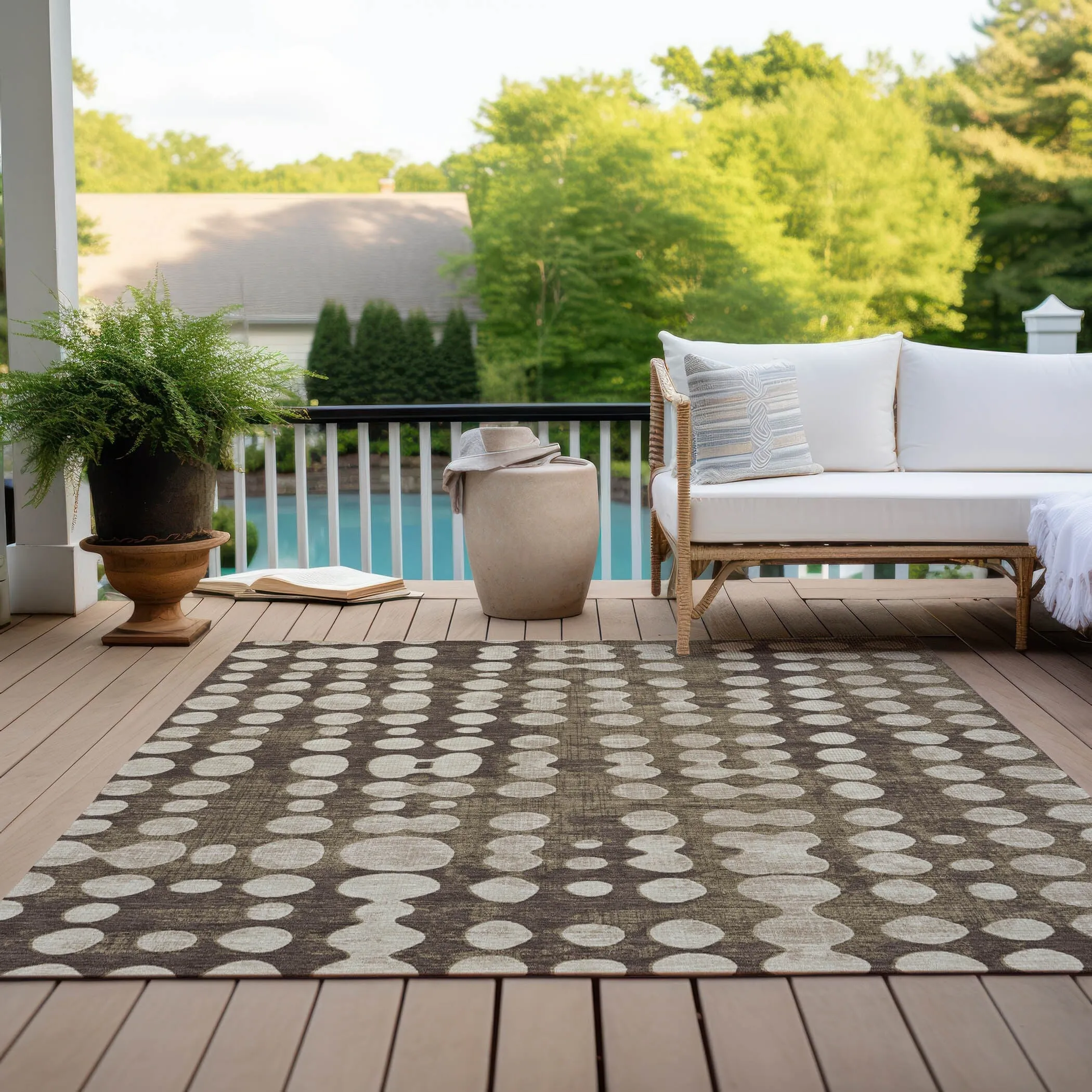 Machine Washable Indoor/ Outdoor Chantille Abstract Dots Rug