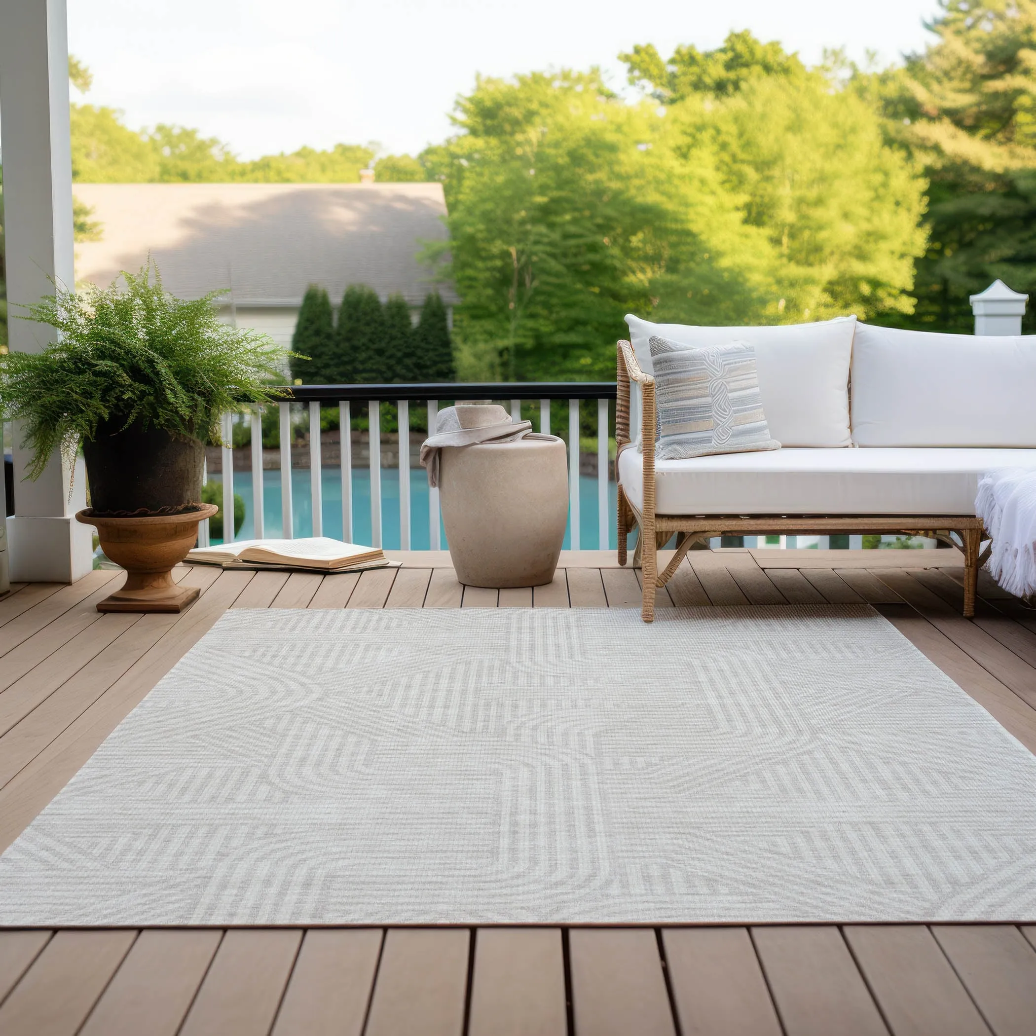 Machine Washable Indoor/ Outdoor Chantille Contemporary Geo Rug