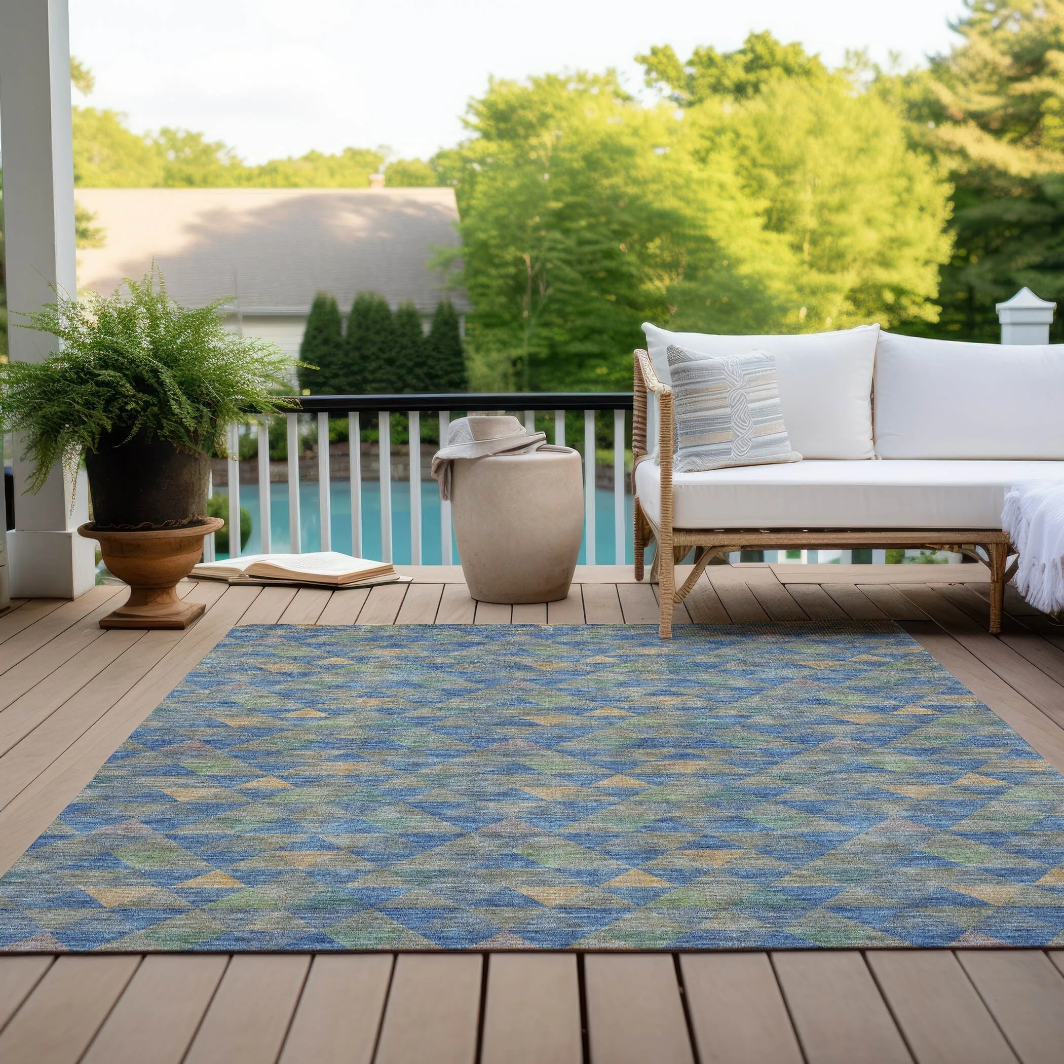 Machine Washable Indoor/ Outdoor Chantille Contemporary Mosaic Rug
