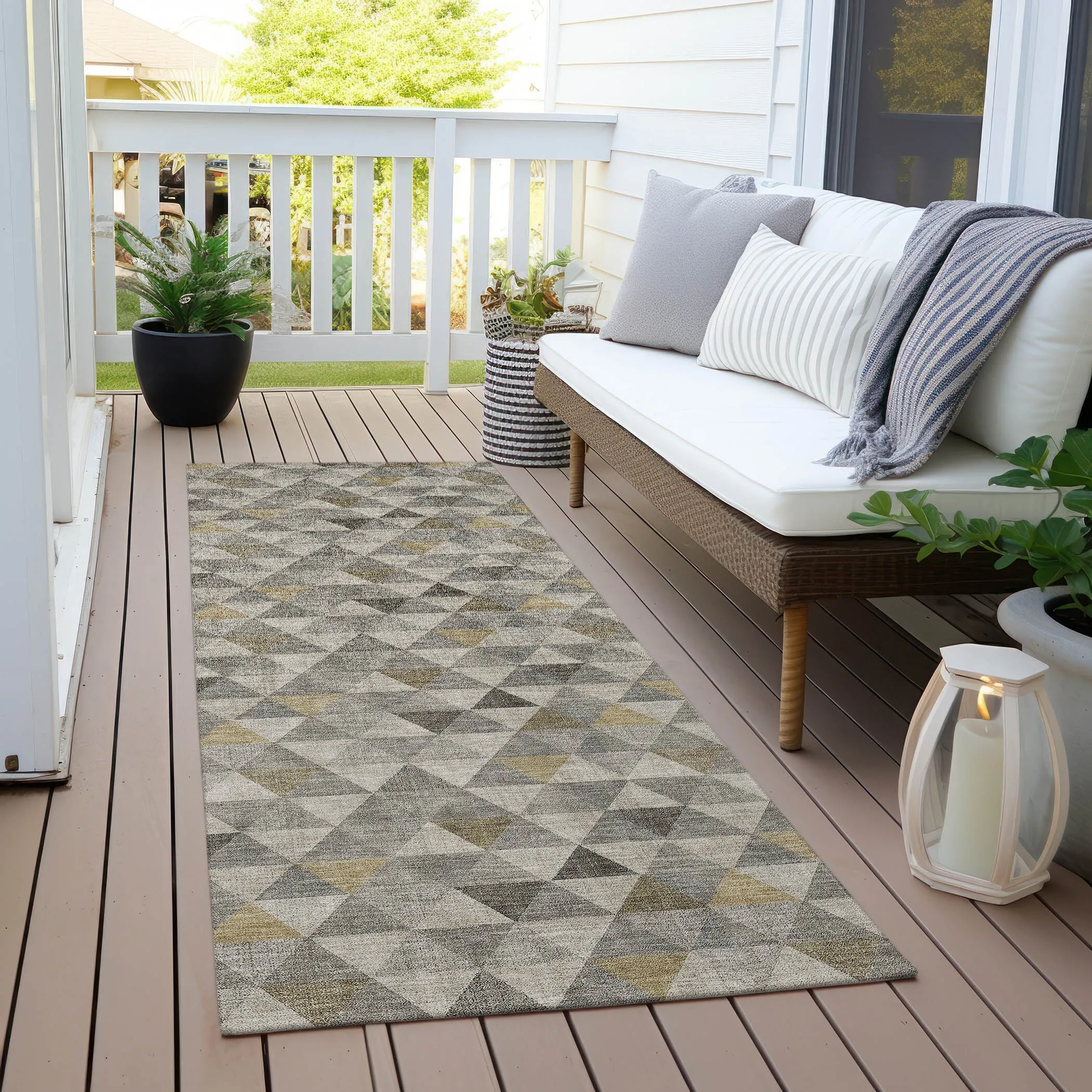 Machine Washable Indoor/ Outdoor Chantille Contemporary Mosaic Rug