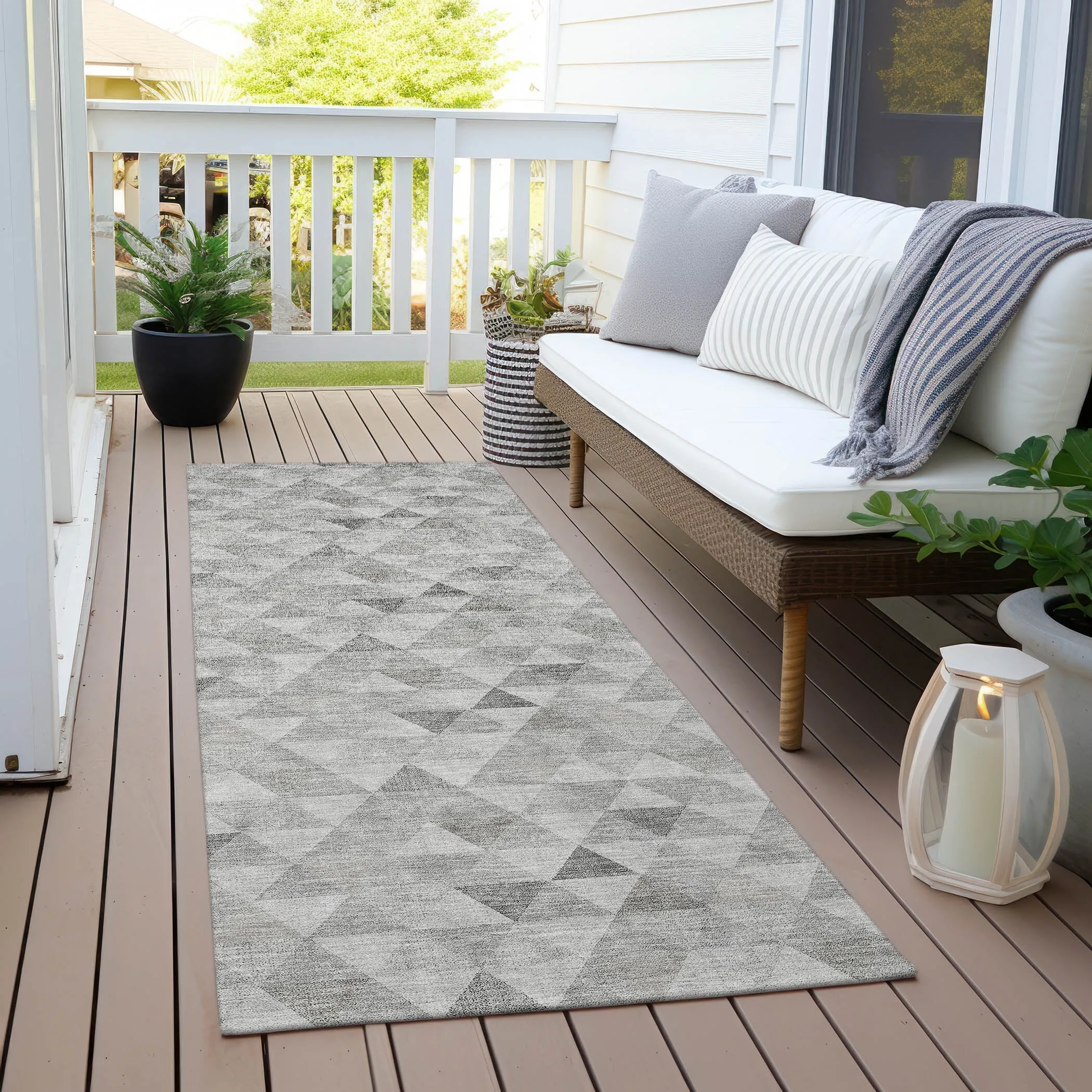 Machine Washable Indoor/ Outdoor Chantille Contemporary Mosaic Rug