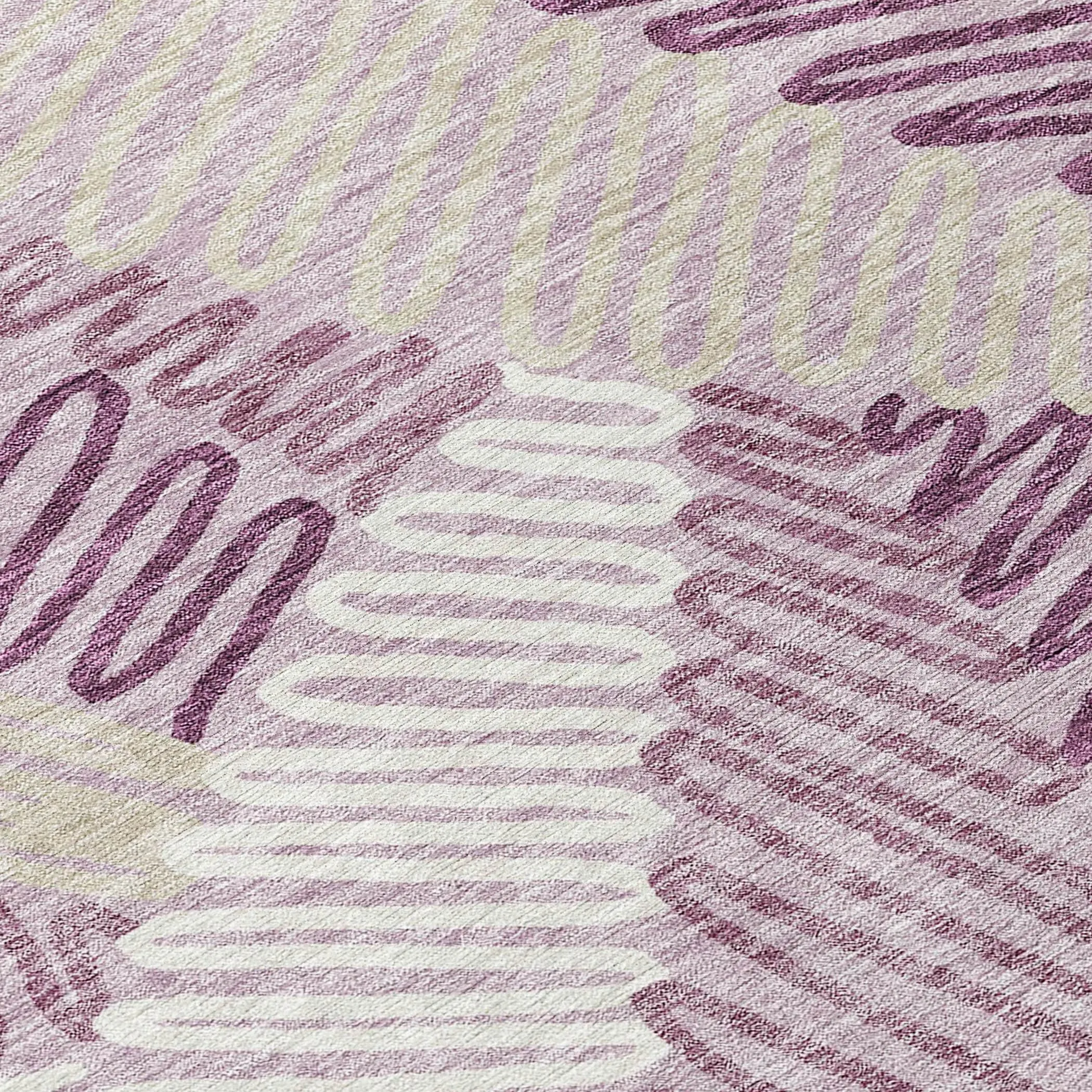 Machine Washable Indoor/ Outdoor Chantille Contemporary Squiggles Rug