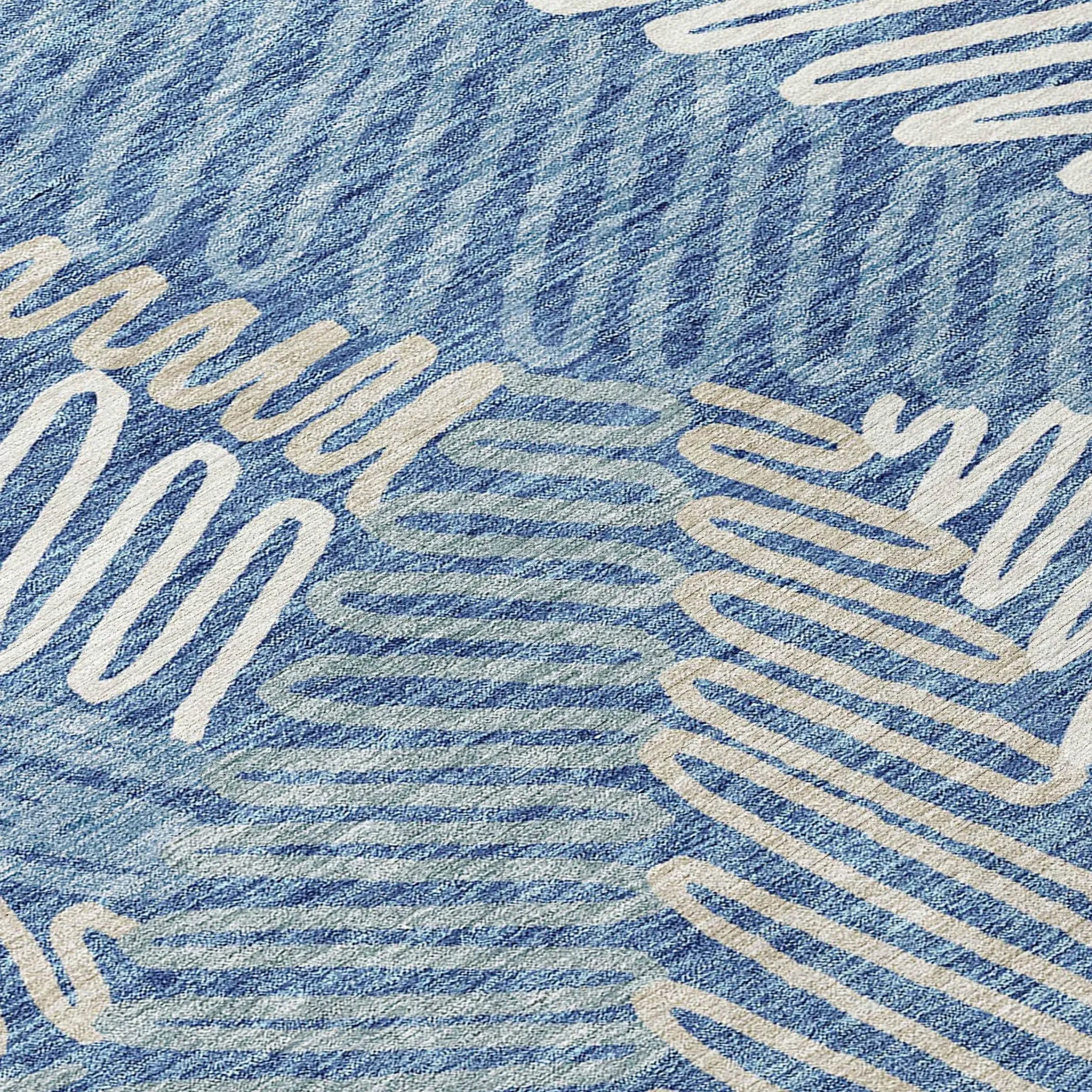 Machine Washable Indoor/ Outdoor Chantille Contemporary Squiggles Rug