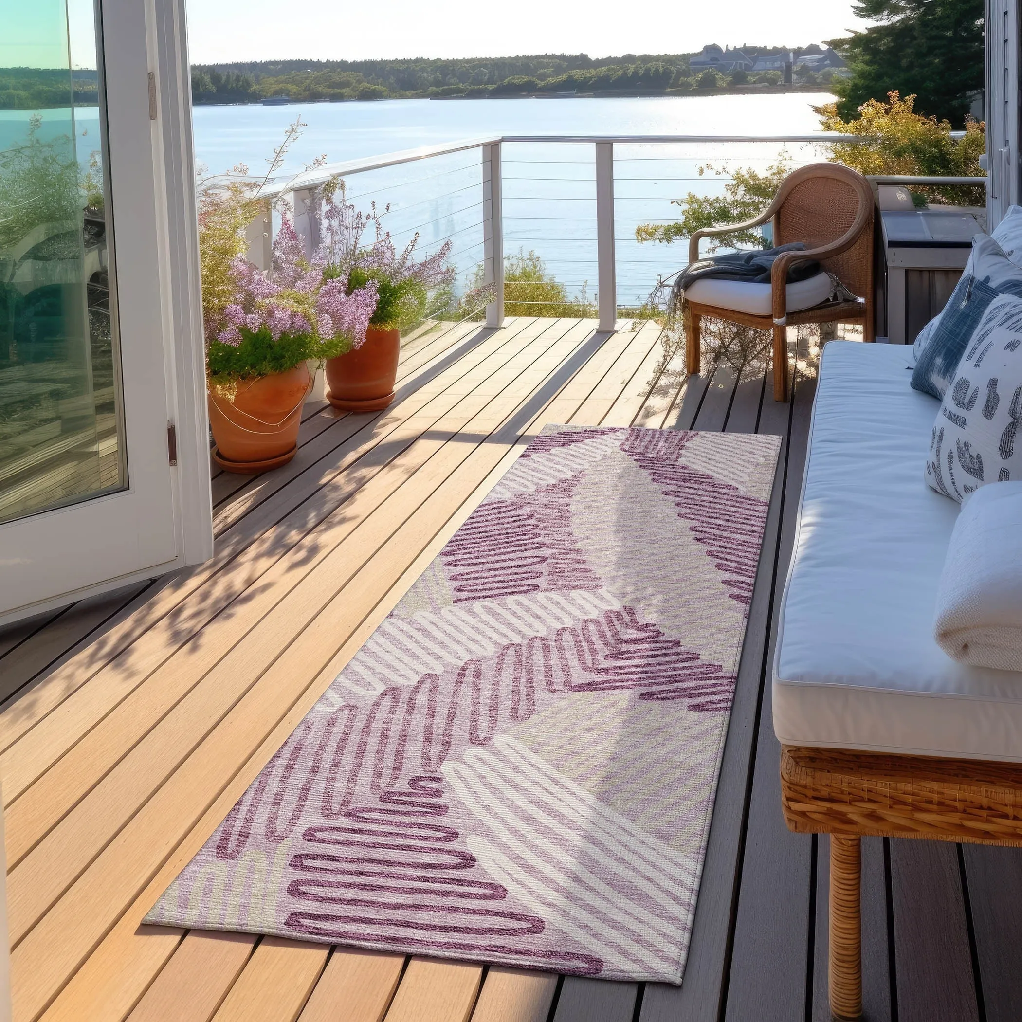 Machine Washable Indoor/ Outdoor Chantille Contemporary Squiggles Rug