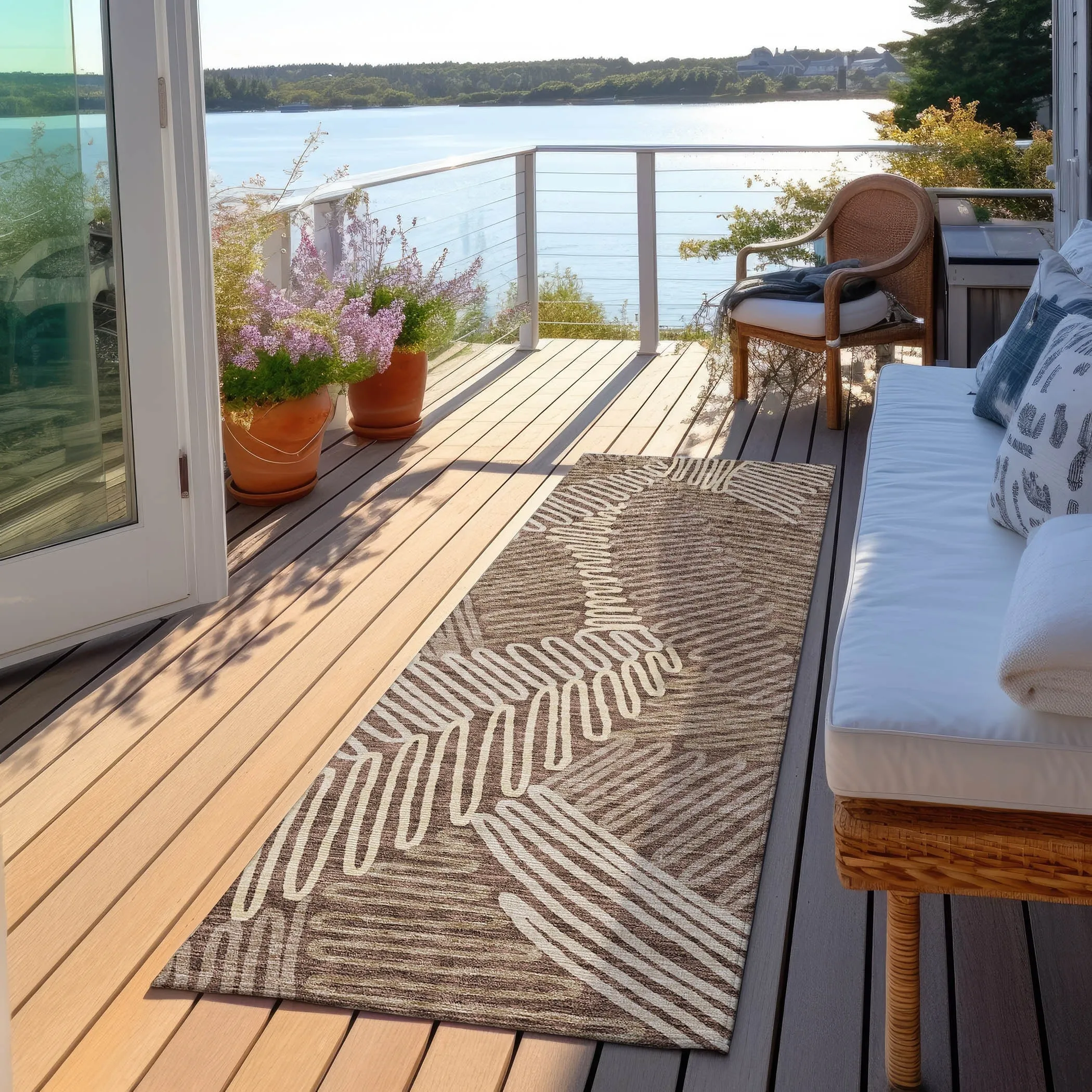 Machine Washable Indoor/ Outdoor Chantille Contemporary Squiggles Rug