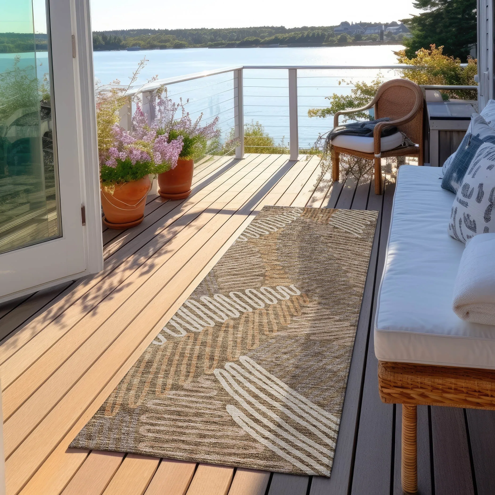 Machine Washable Indoor/ Outdoor Chantille Contemporary Squiggles Rug