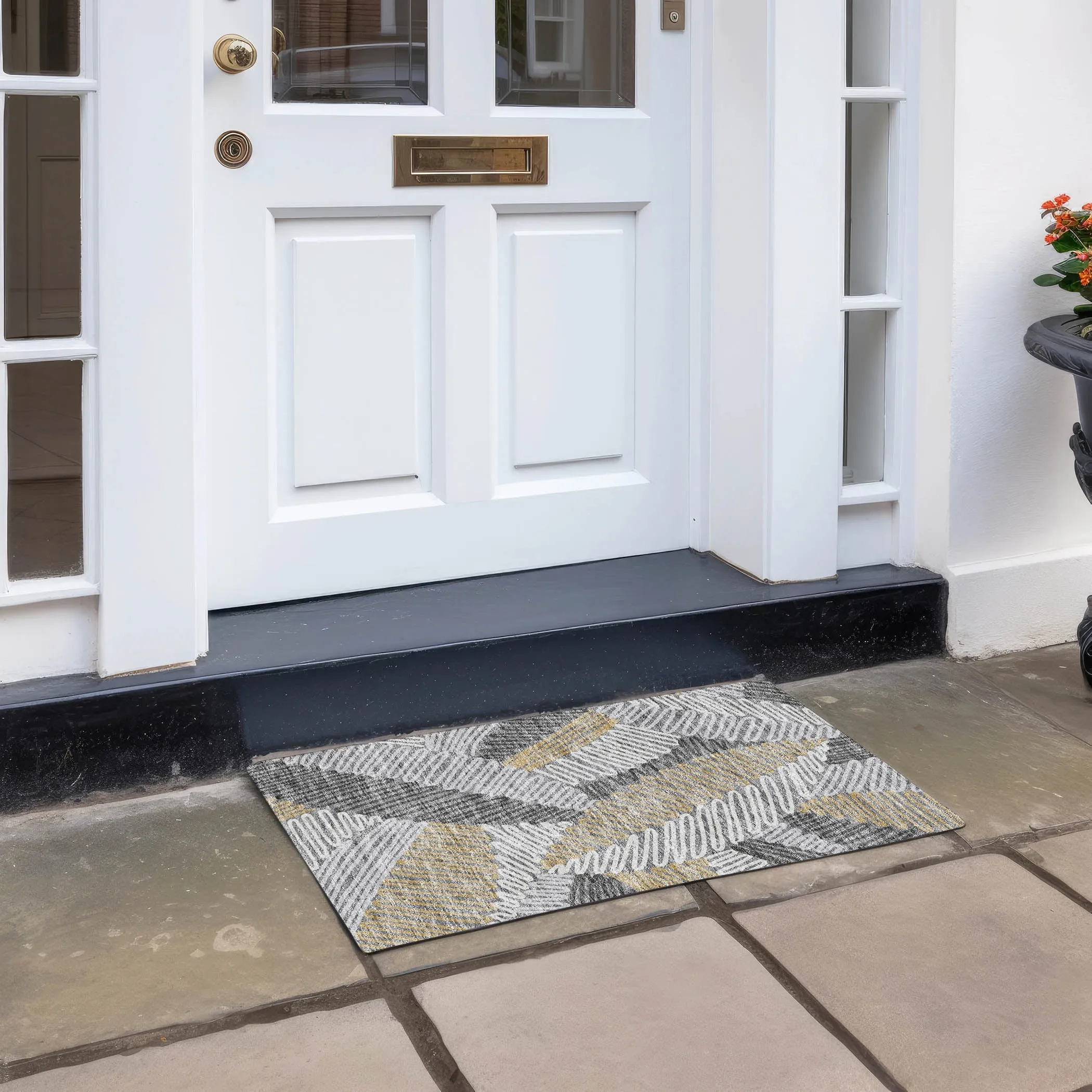 Machine Washable Indoor/ Outdoor Chantille Contemporary Squiggles Rug
