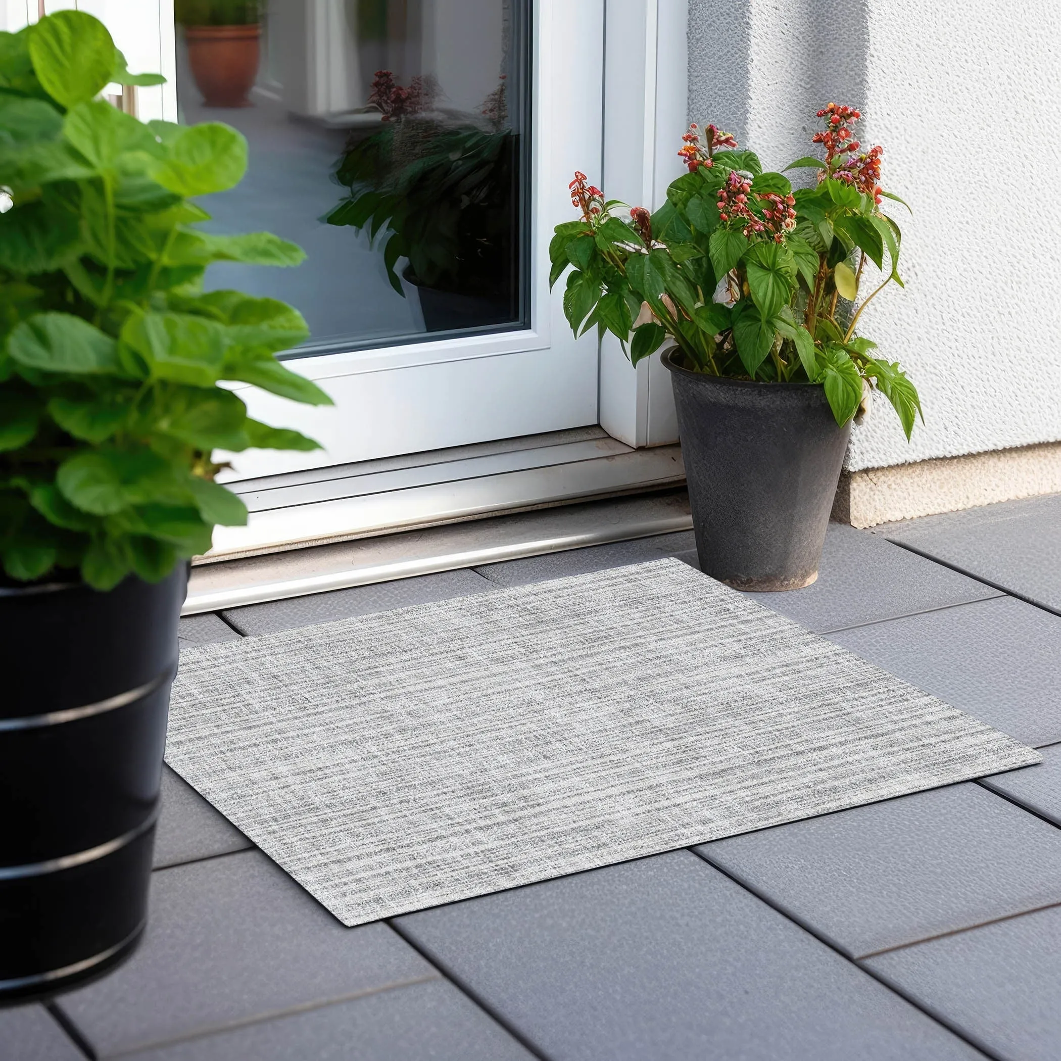 Machine Washable Indoor/ Outdoor Chantille Contemporary Stripes Rug