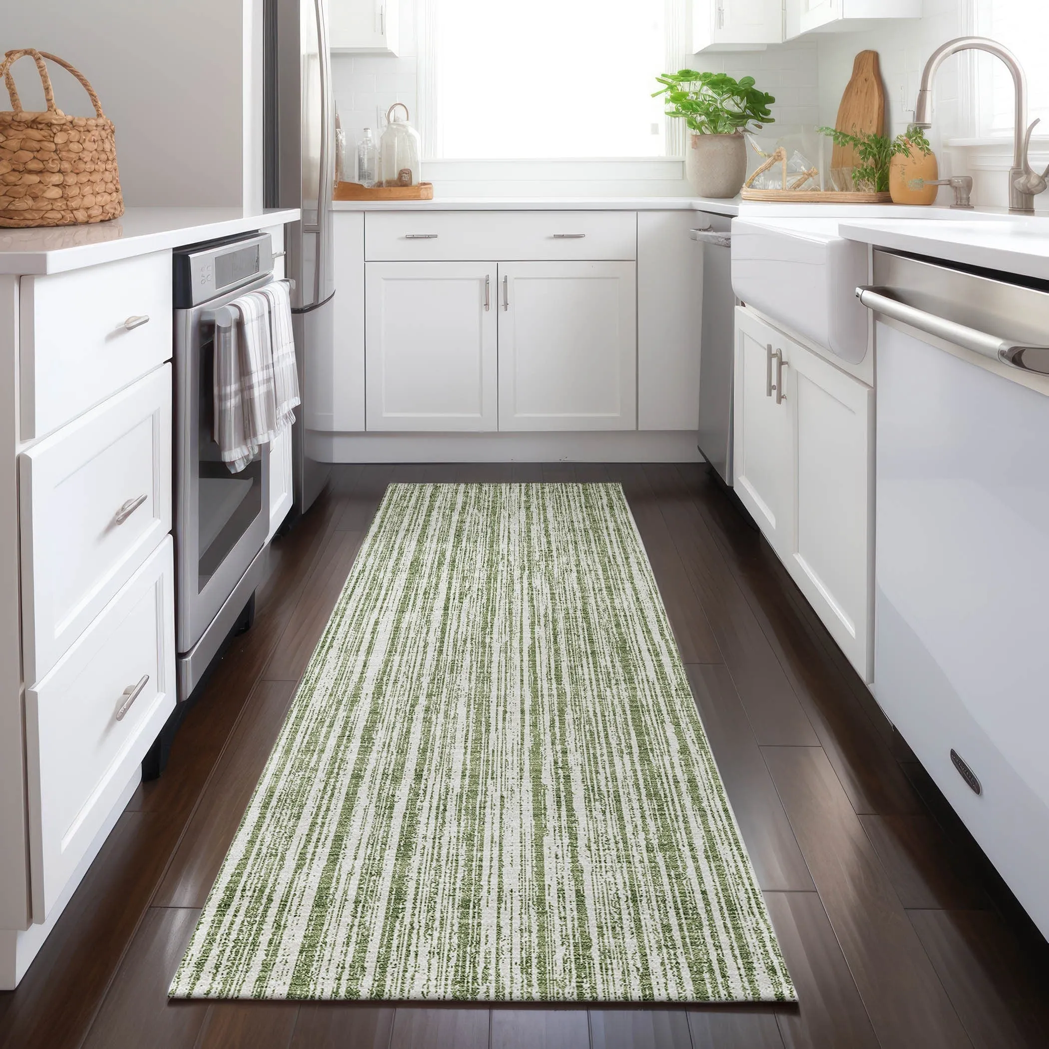 Machine Washable Indoor/ Outdoor Chantille Contemporary Stripes Rug