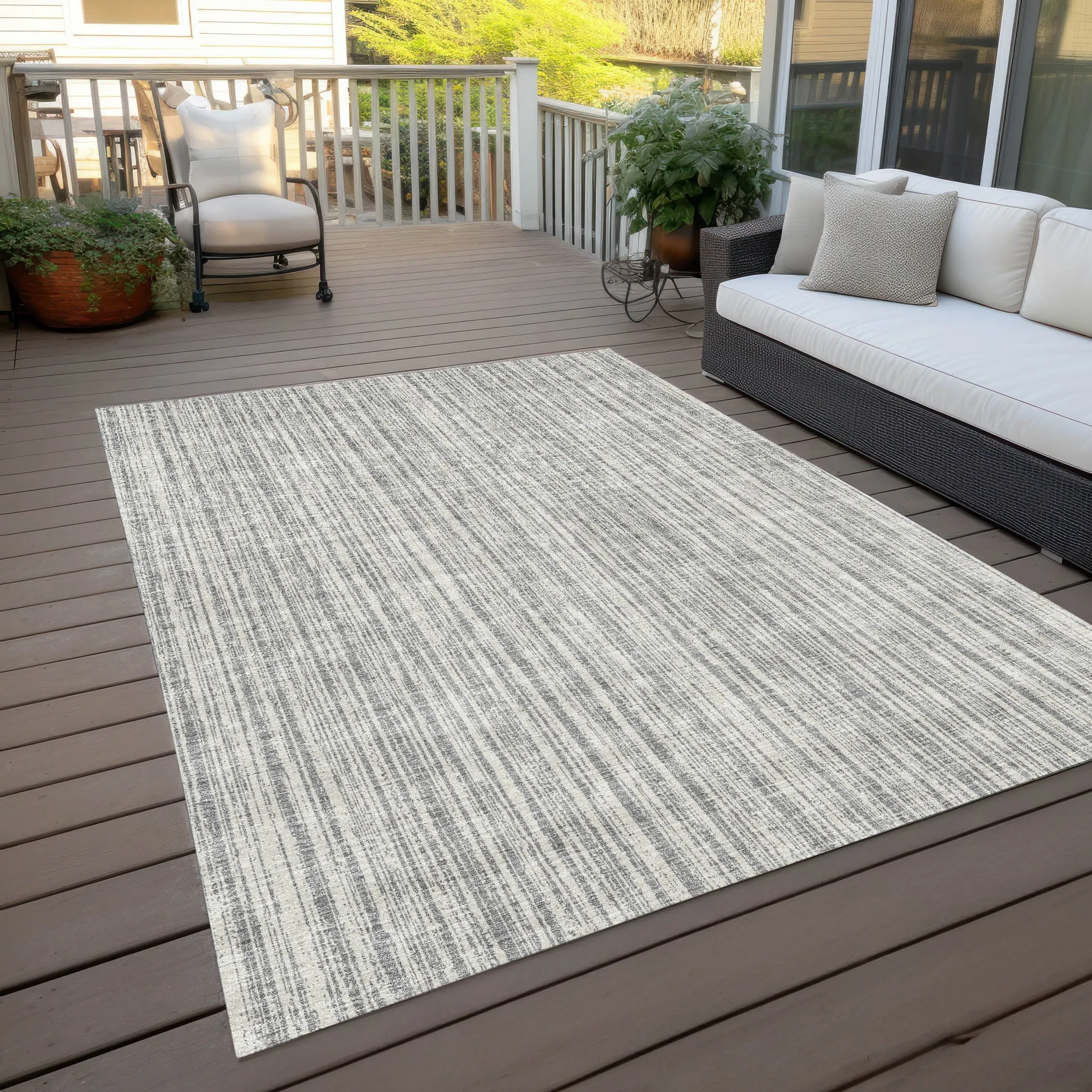 Machine Washable Indoor/ Outdoor Chantille Contemporary Stripes Rug