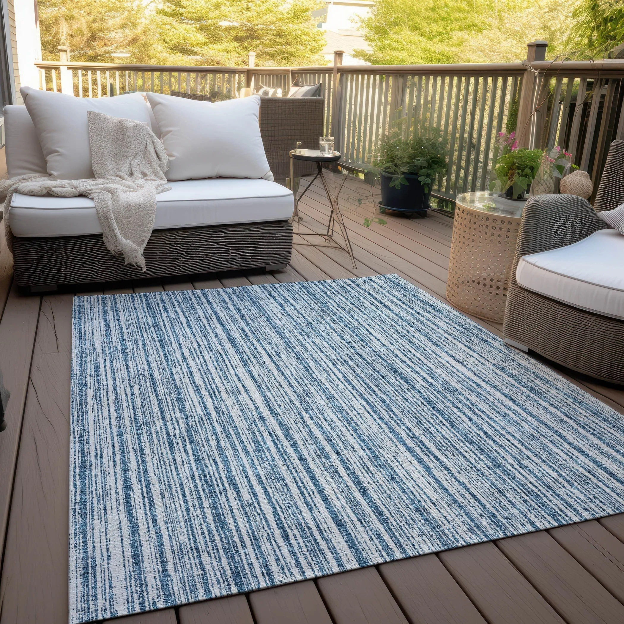 Machine Washable Indoor/ Outdoor Chantille Contemporary Stripes Rug