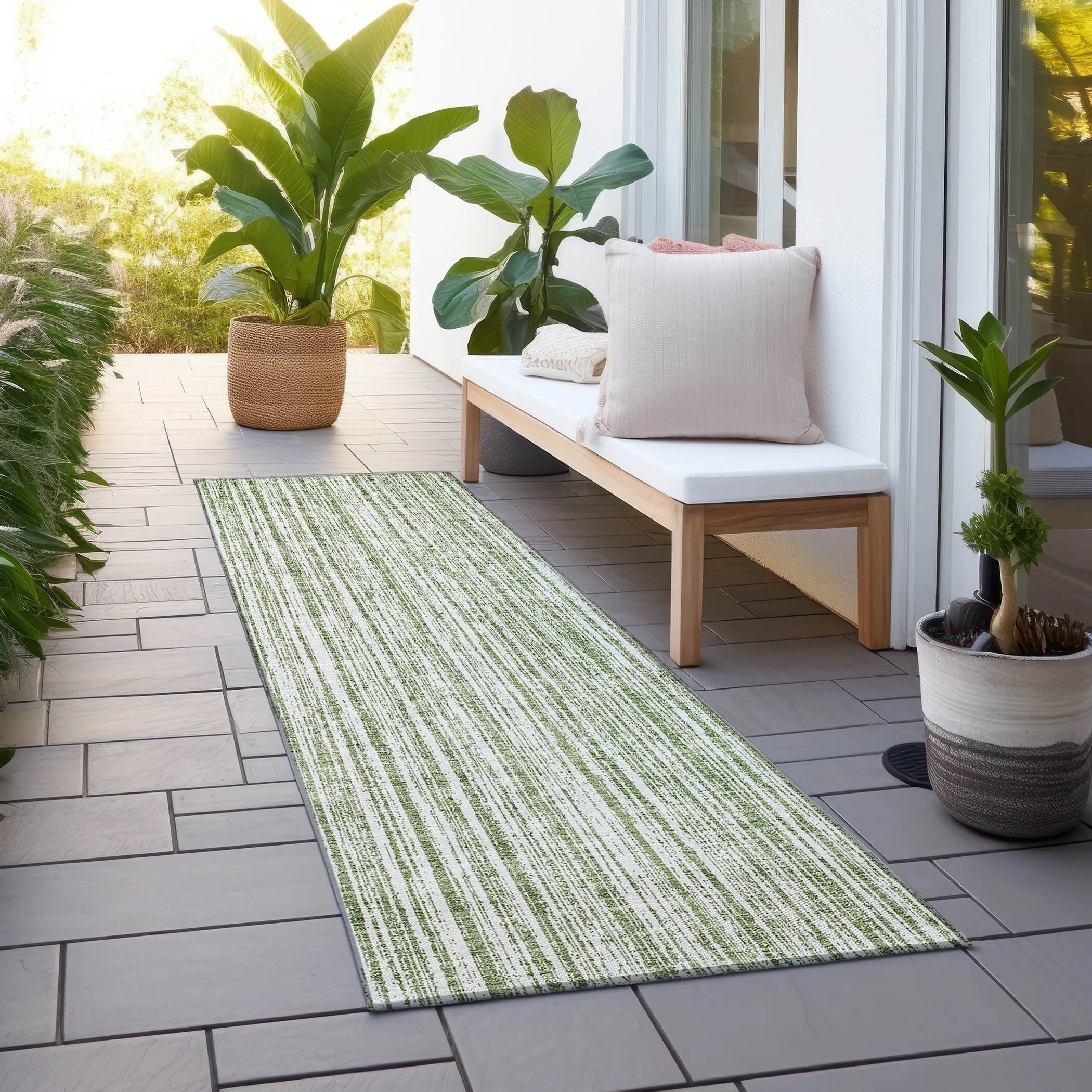 Machine Washable Indoor/ Outdoor Chantille Contemporary Stripes Rug