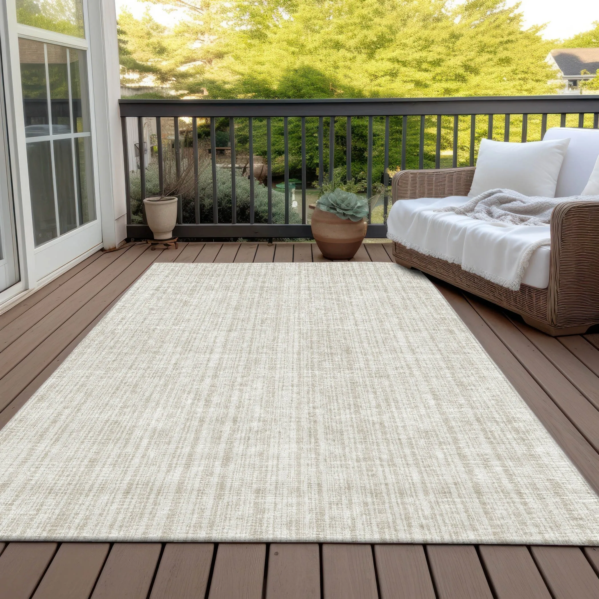 Machine Washable Indoor/ Outdoor Chantille Contemporary Stripes Rug