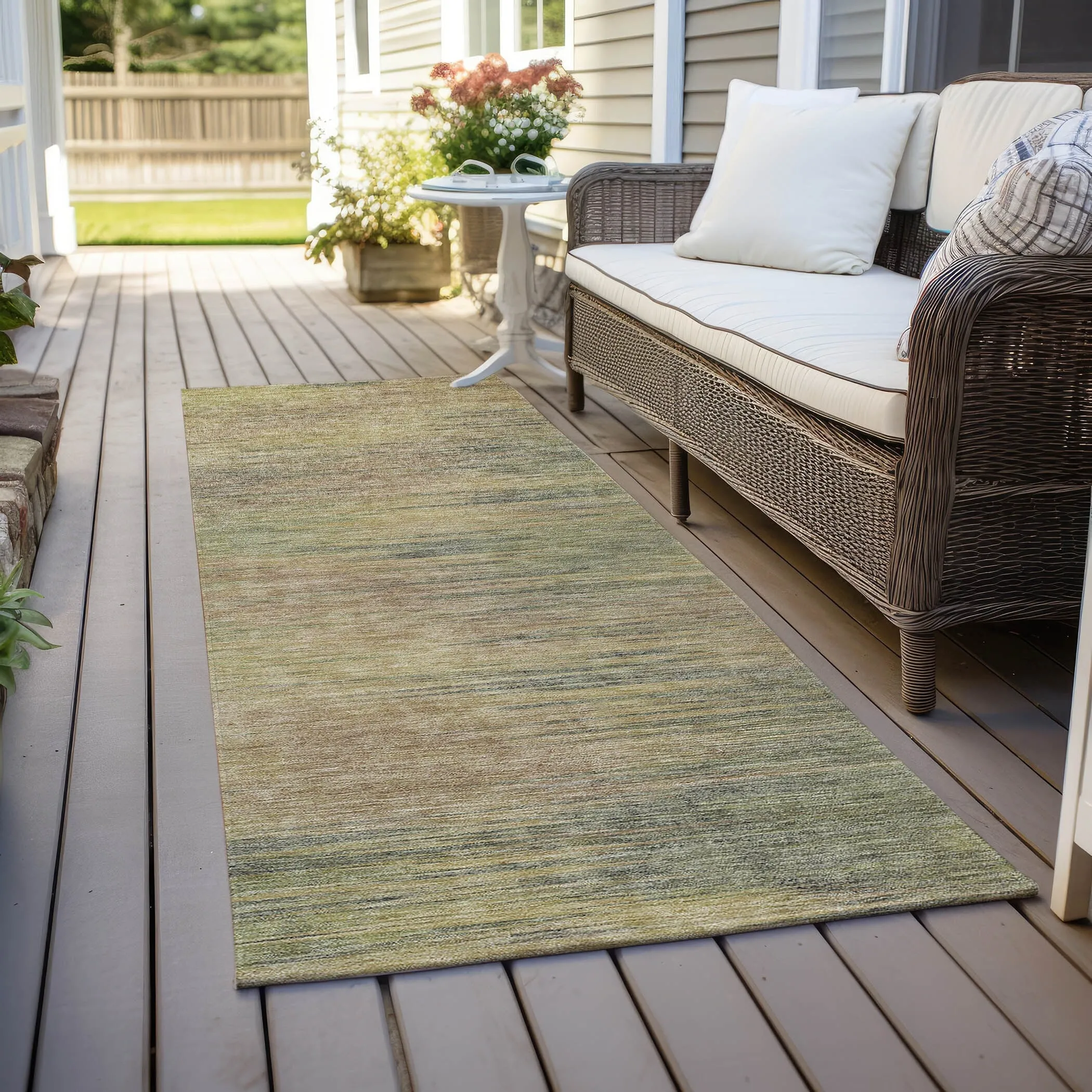 Machine Washable Indoor/ Outdoor Chantille Solid Ombre Rug