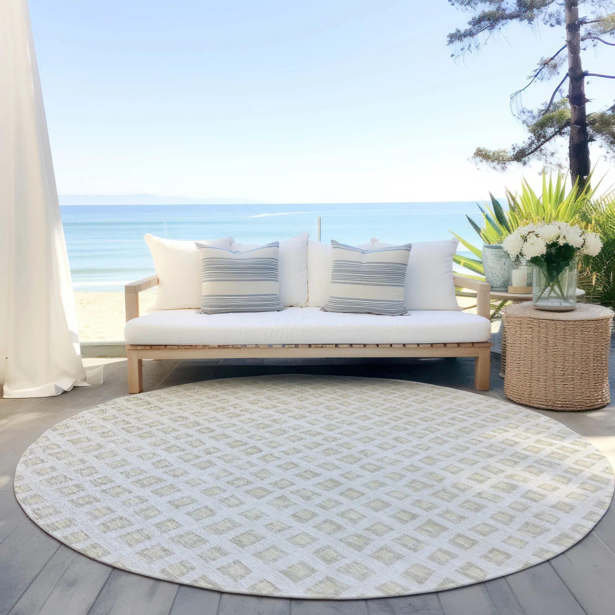 Machine Washable Indoor/ Outdoor Chantille Squared Rug