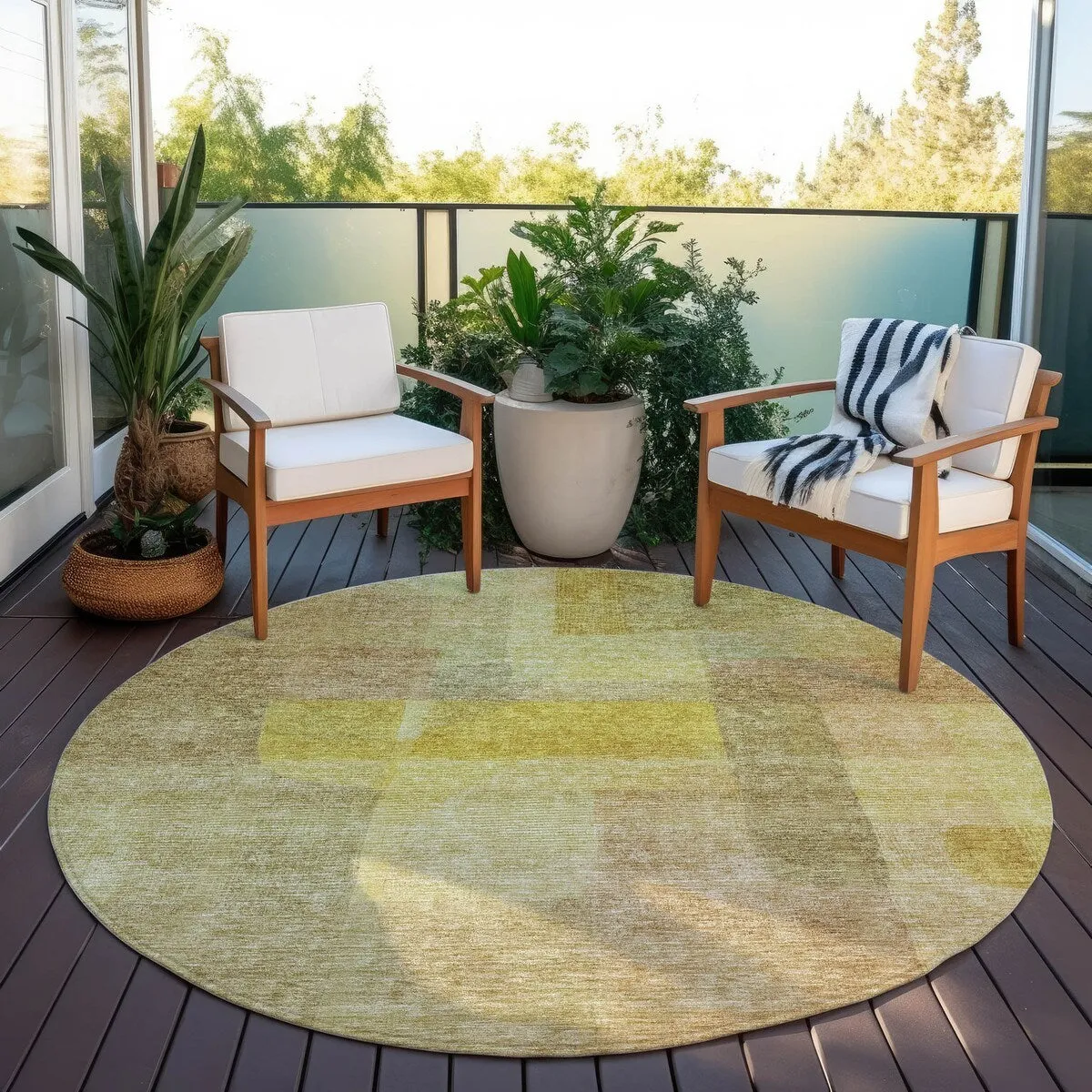 Machine Washable Indoor/ Outdoor Contemporary Abstract Chantille Rug