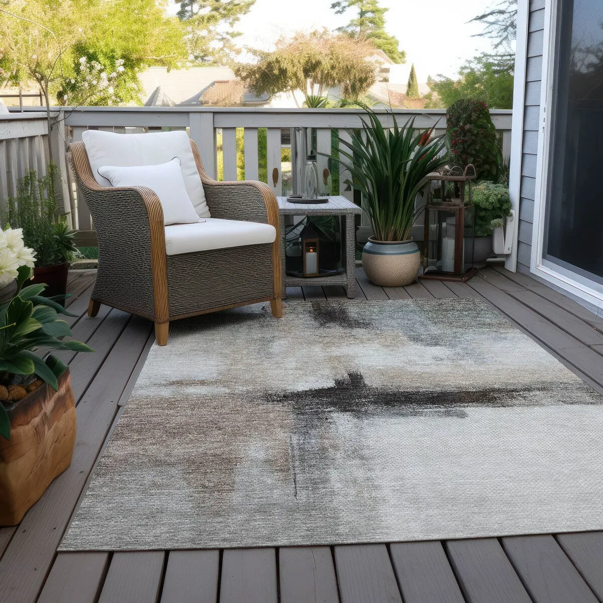 Machine Washable Indoor/ Outdoor Contemporary Abstract Chantille Rug