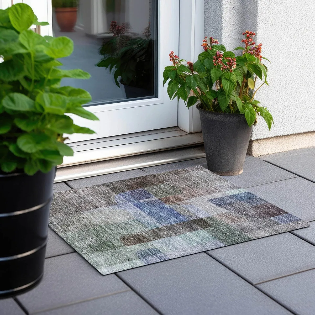 Machine Washable Indoor/ Outdoor Contemporary Abstract Chantille Rug