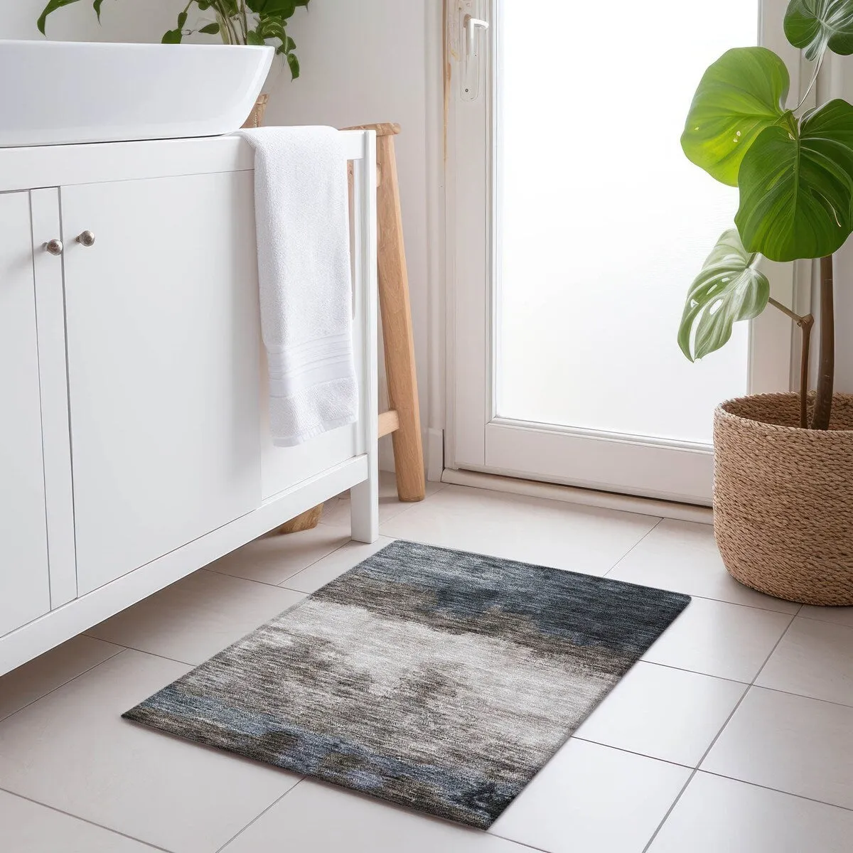 Machine Washable Indoor/ Outdoor Contemporary Chantille Rug
