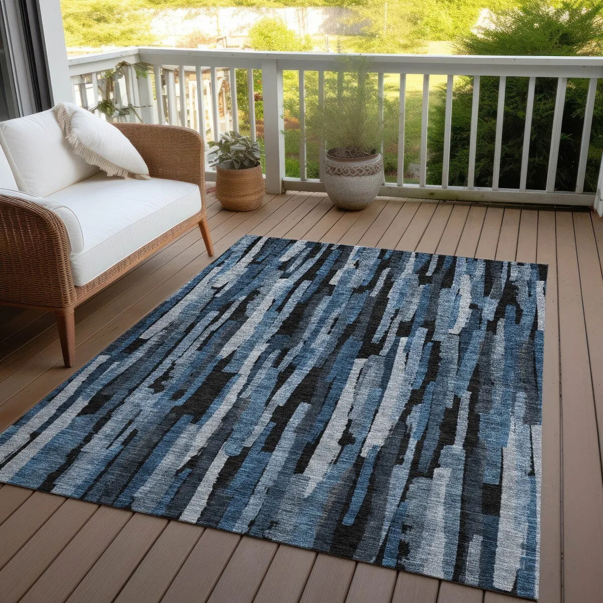 Machine Washable Indoor/ Outdoor Contemporary Chantille Rug