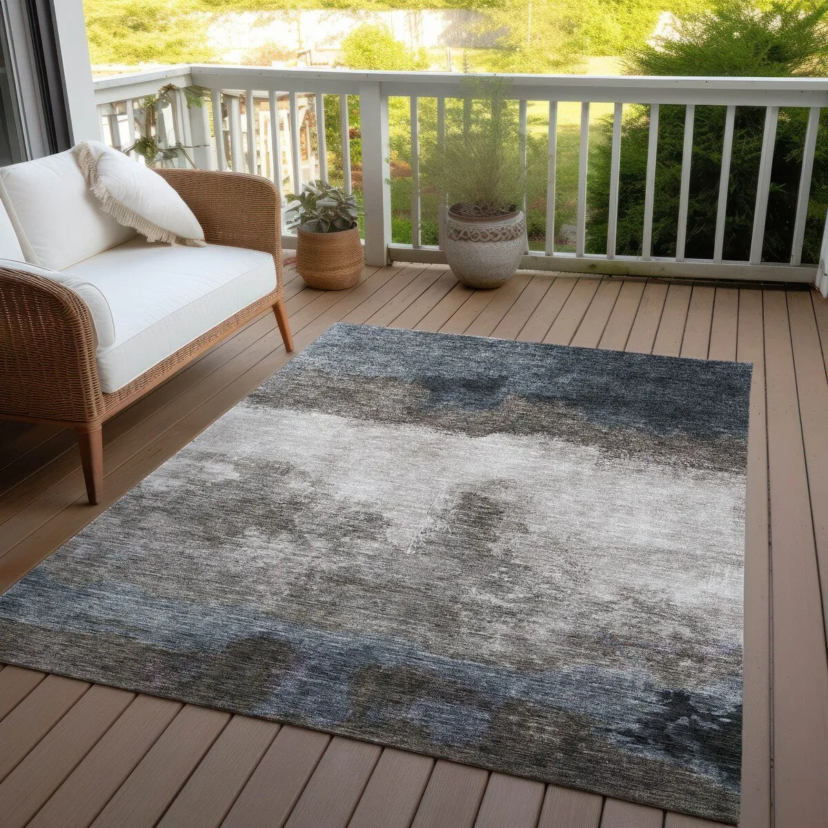 Machine Washable Indoor/ Outdoor Contemporary Chantille Rug