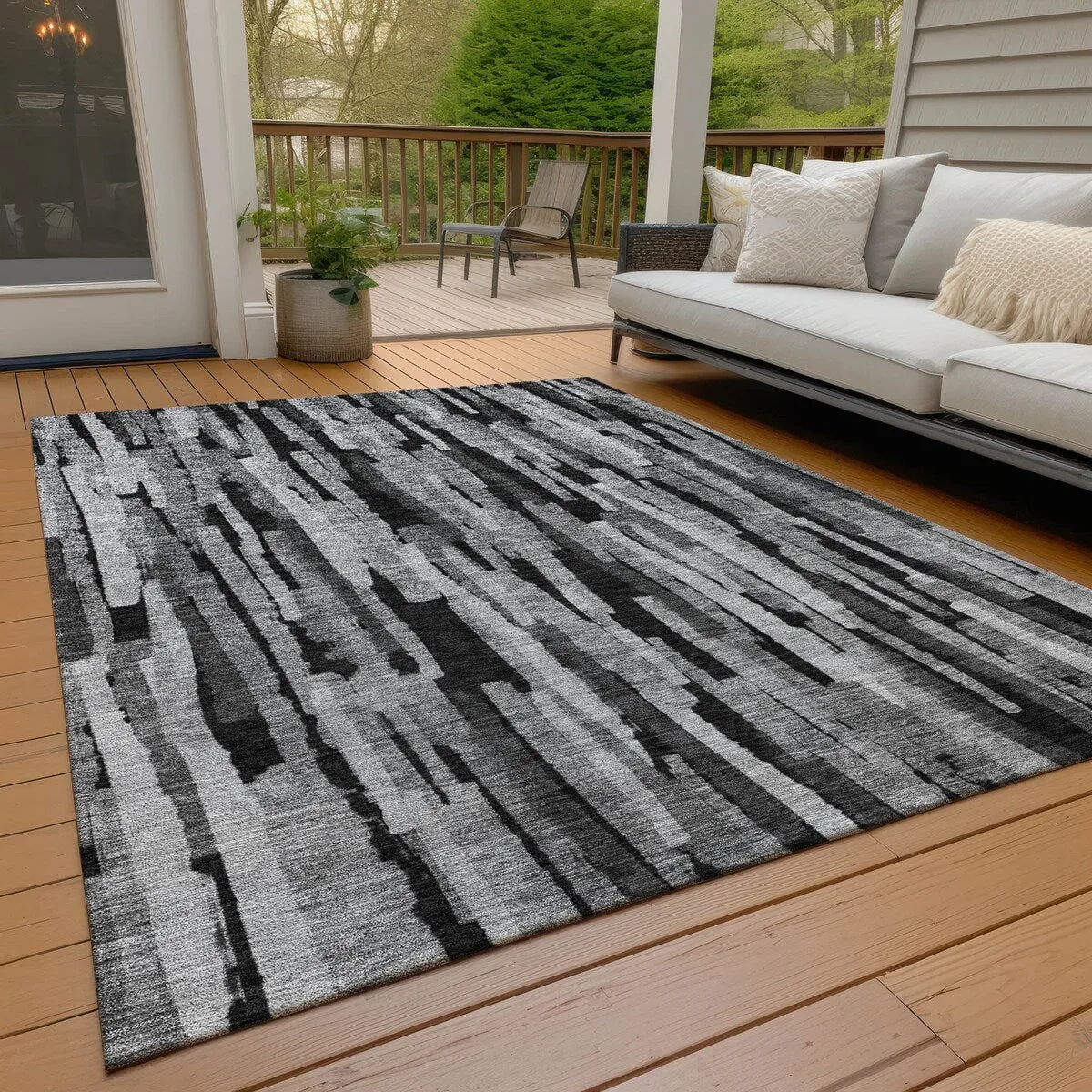 Machine Washable Indoor/ Outdoor Contemporary Chantille Rug