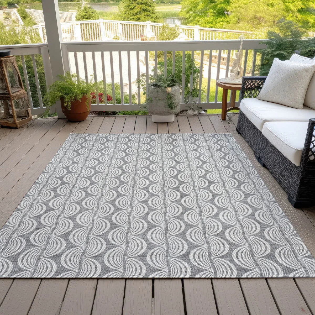 Machine Washable Indoor/ Outdoor Contemporary Chantille Rug