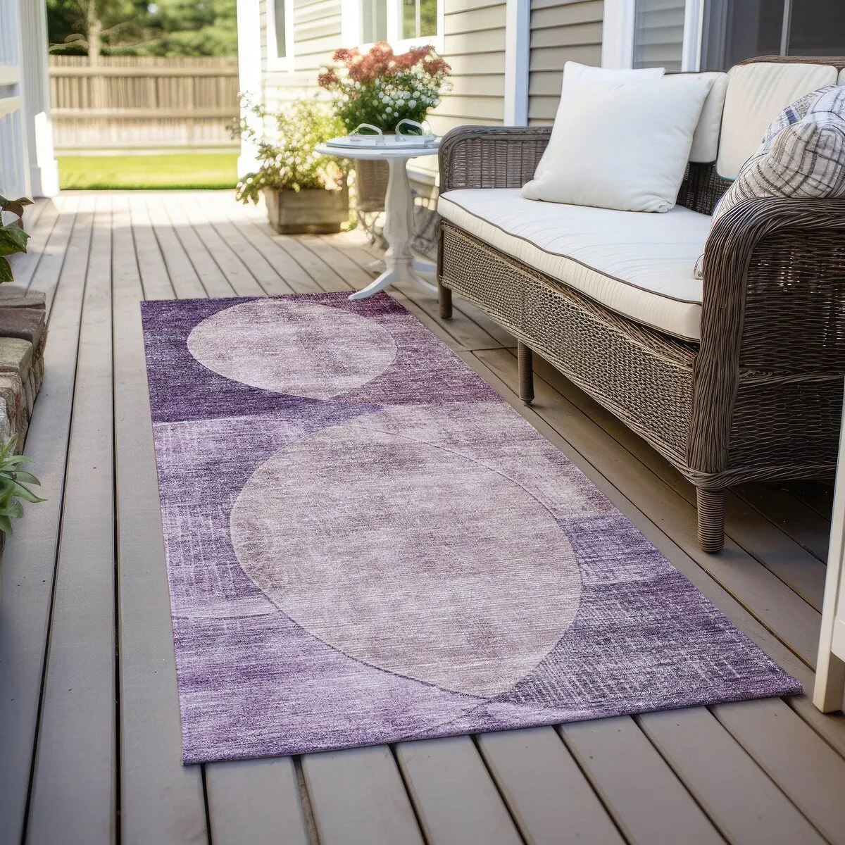 Machine Washable Indoor/ Outdoor Contemporary Deco Chantille Rug