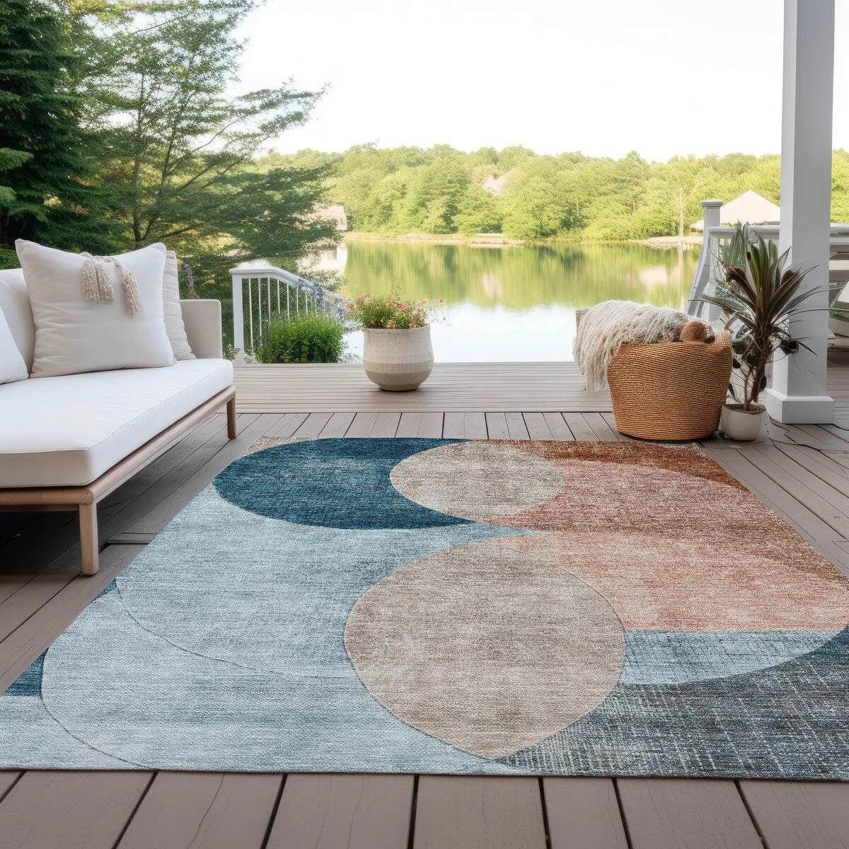 Machine Washable Indoor/ Outdoor Contemporary Deco Chantille Rug
