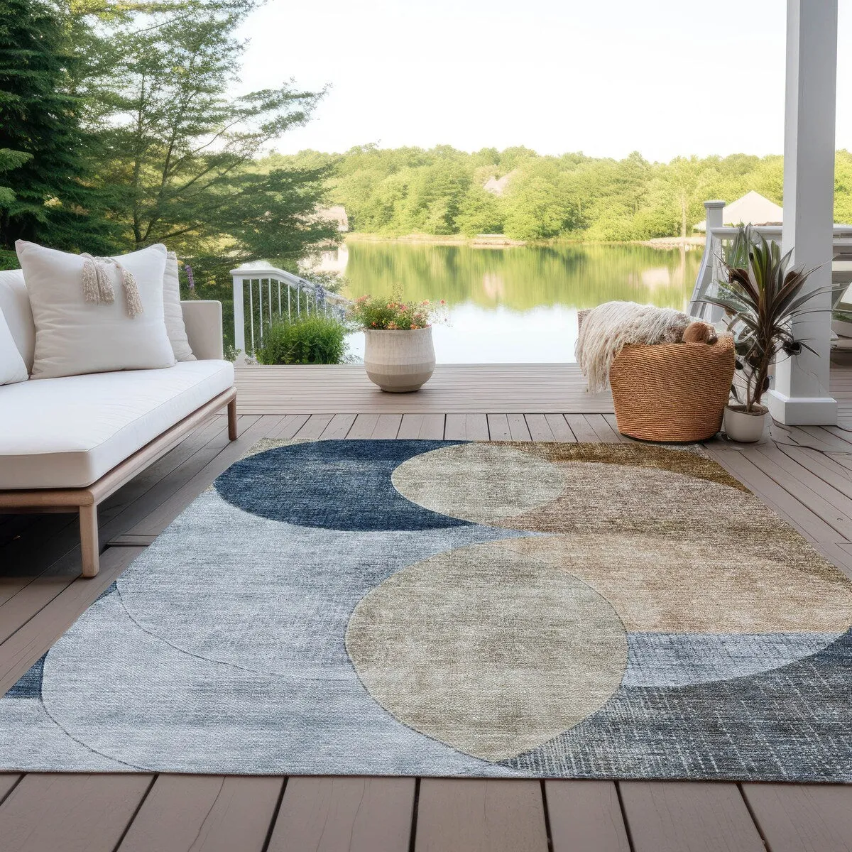 Machine Washable Indoor/ Outdoor Contemporary Deco Chantille Rug