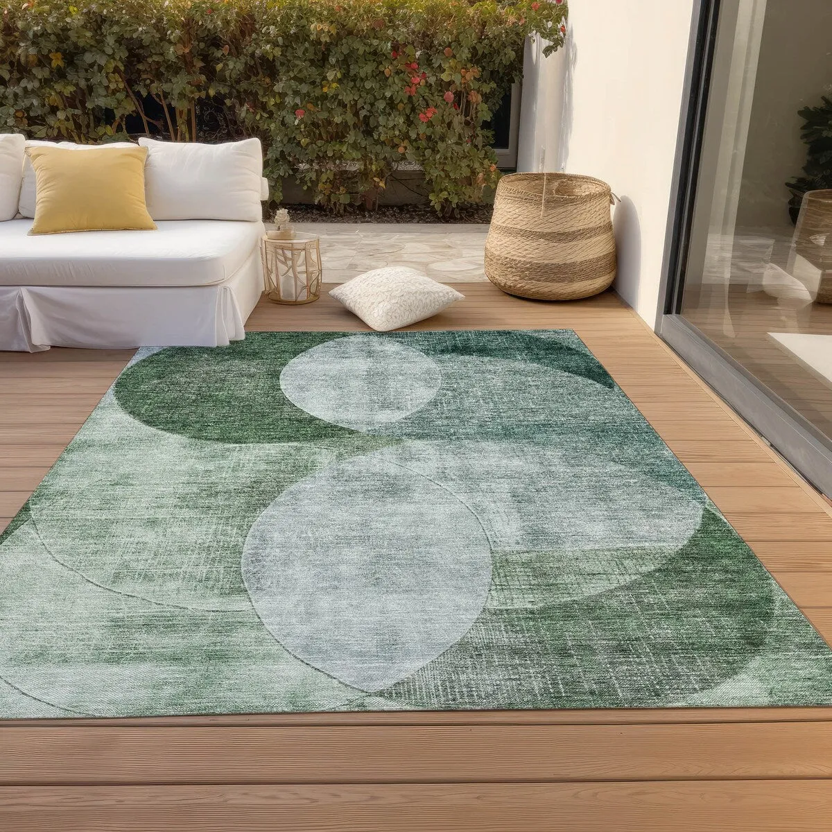 Machine Washable Indoor/ Outdoor Contemporary Deco Chantille Rug