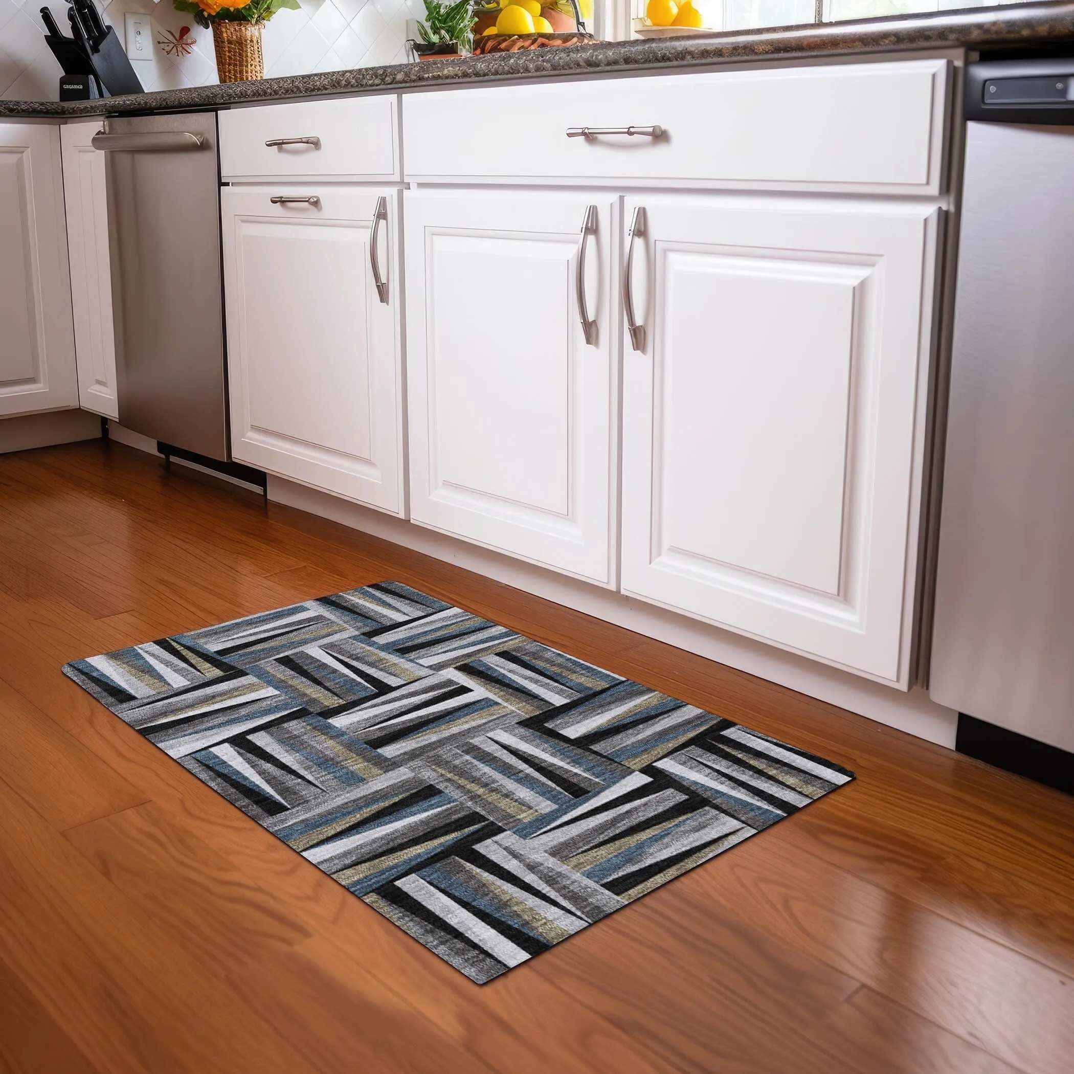 Machine Washable Indoor/ Outdoor Contemporary Mosaic Chantille Rug