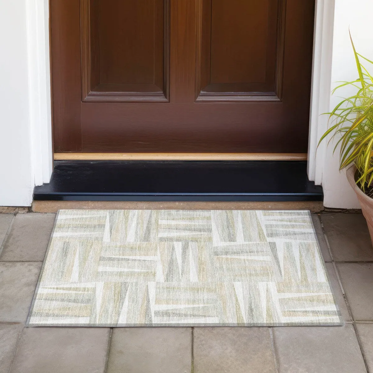 Machine Washable Indoor/ Outdoor Contemporary Mosaic Chantille Rug