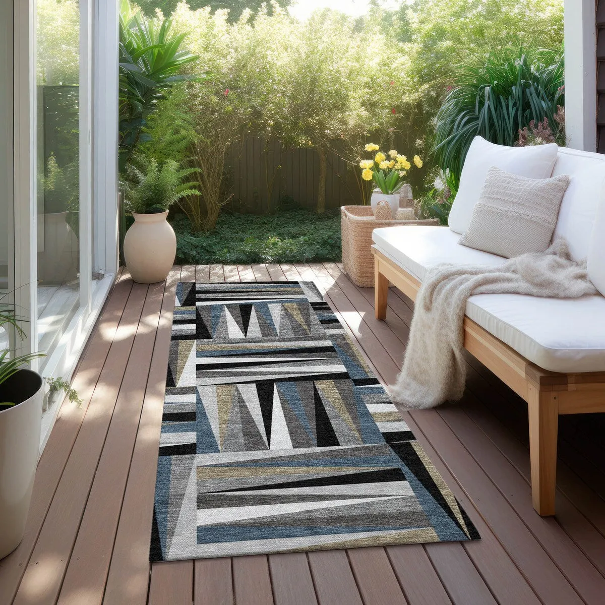 Machine Washable Indoor/ Outdoor Contemporary Mosaic Chantille Rug