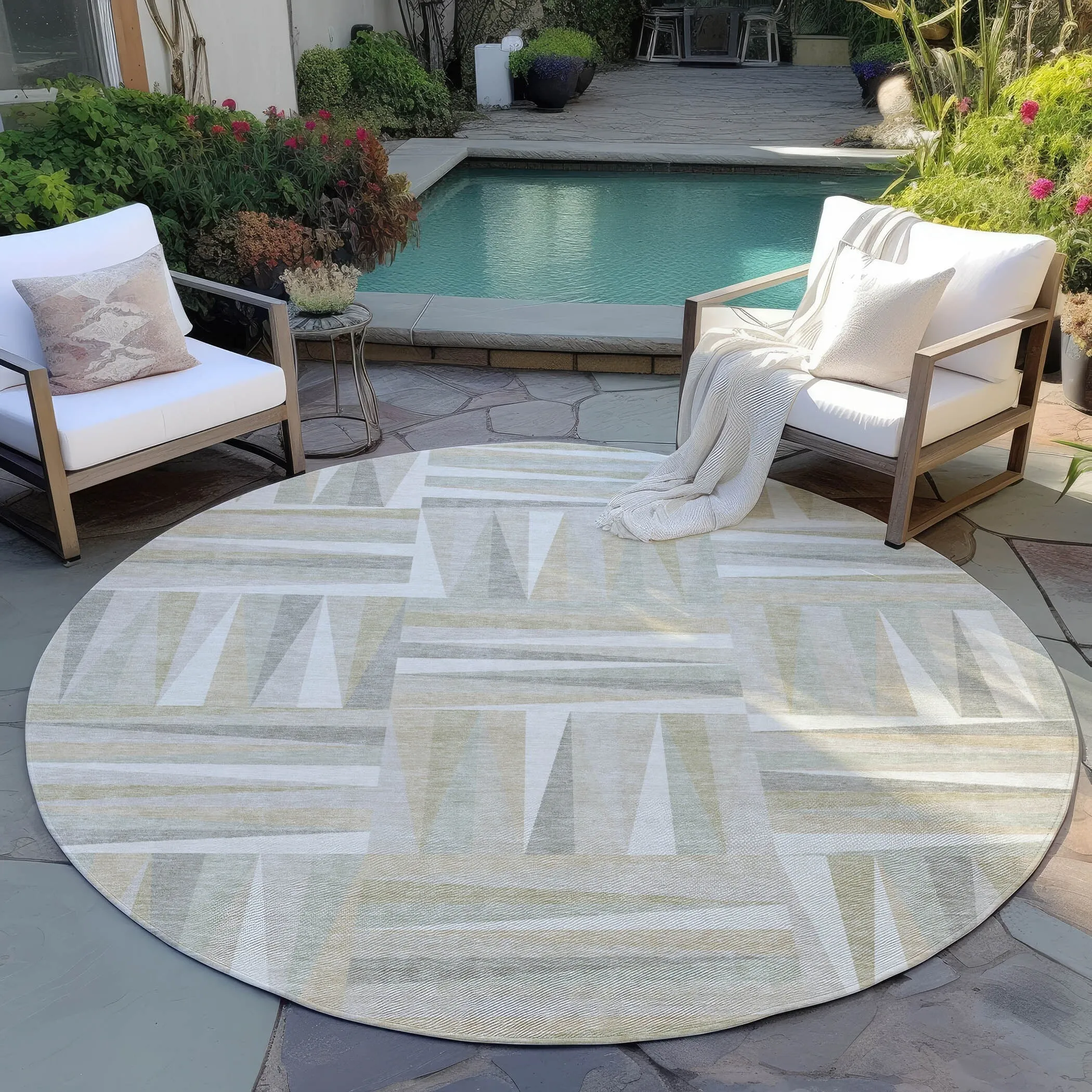 Machine Washable Indoor/ Outdoor Contemporary Mosaic Chantille Rug