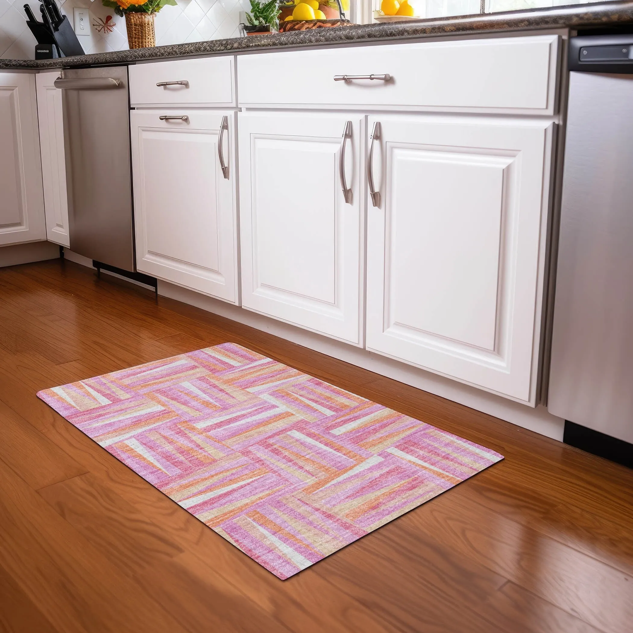Machine Washable Indoor/ Outdoor Contemporary Mosaic Chantille Rug