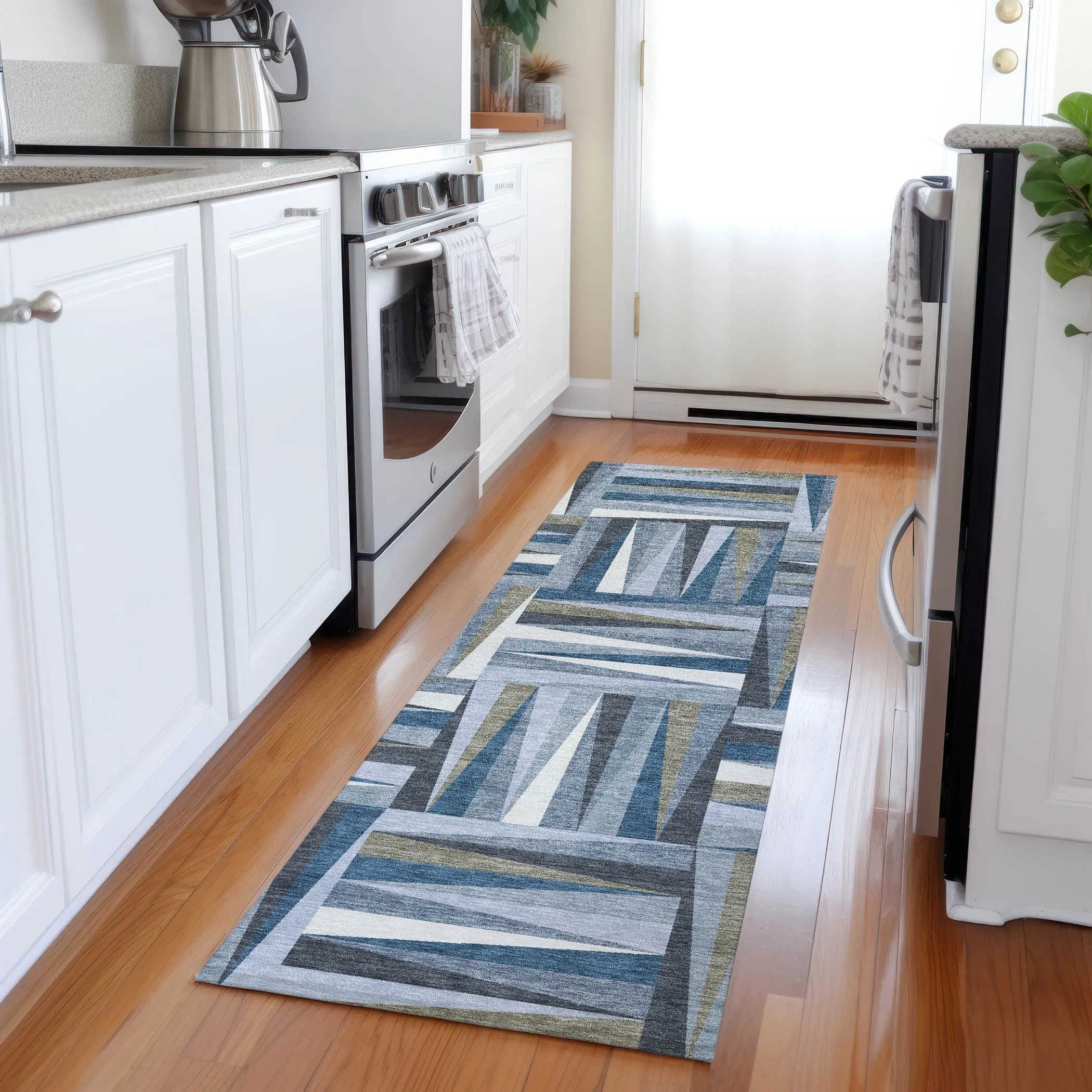 Machine Washable Indoor/ Outdoor Contemporary Mosaic Chantille Rug