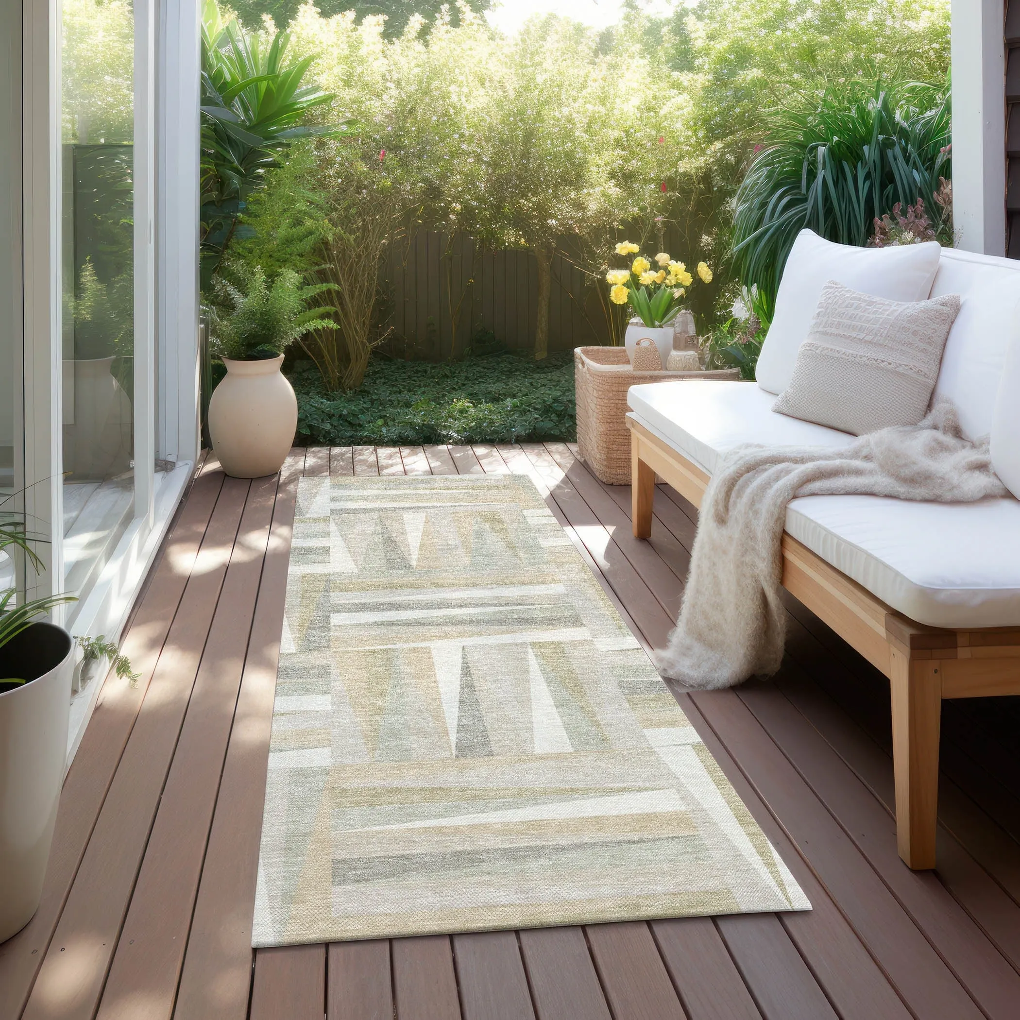 Machine Washable Indoor/ Outdoor Contemporary Mosaic Chantille Rug