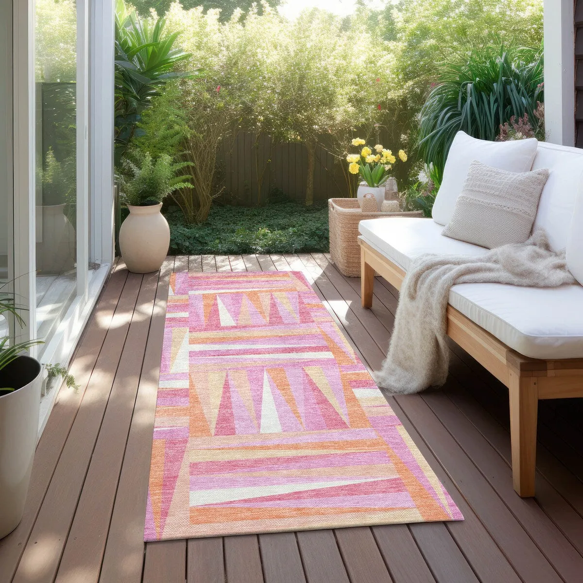 Machine Washable Indoor/ Outdoor Contemporary Mosaic Chantille Rug
