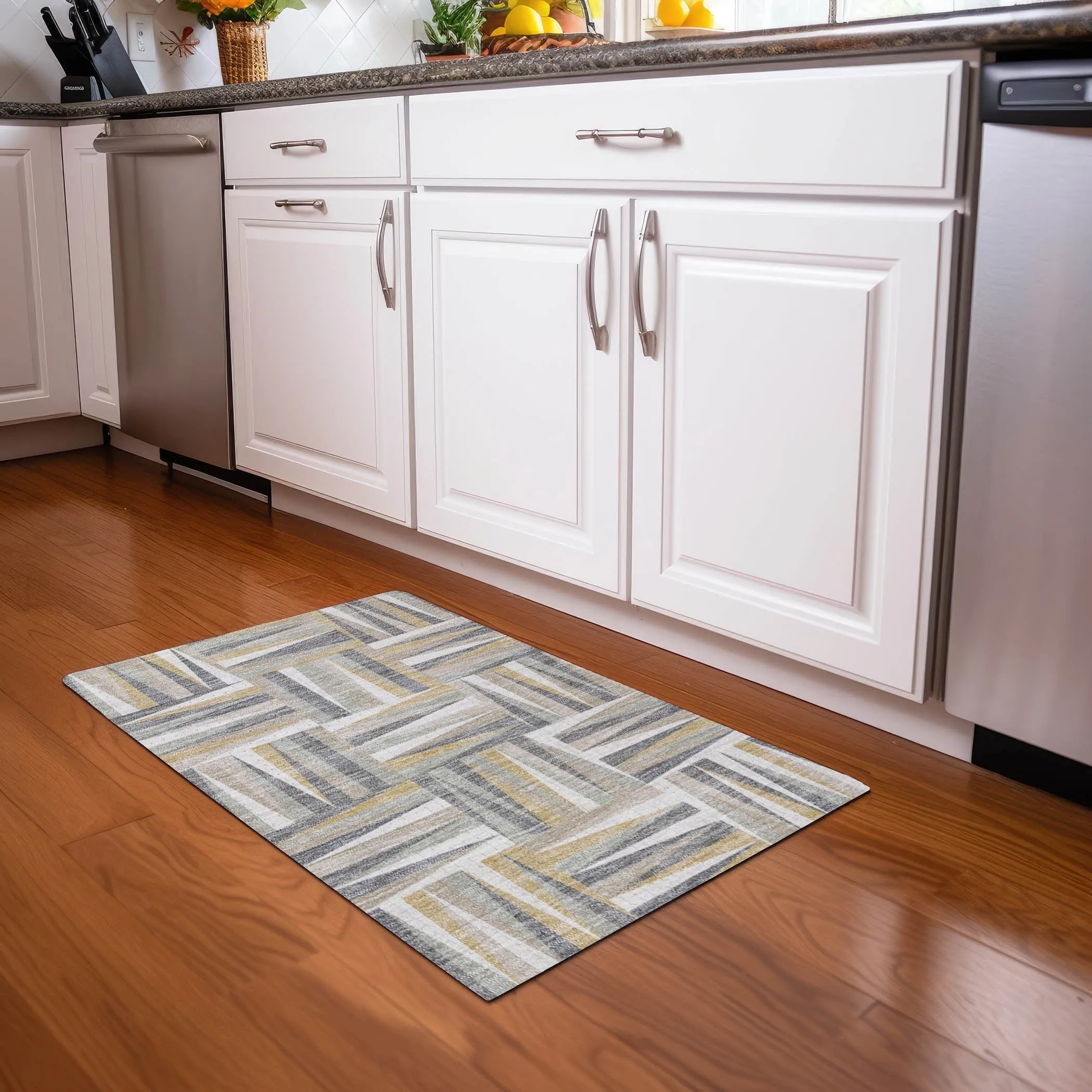 Machine Washable Indoor/ Outdoor Contemporary Mosaic Chantille Rug